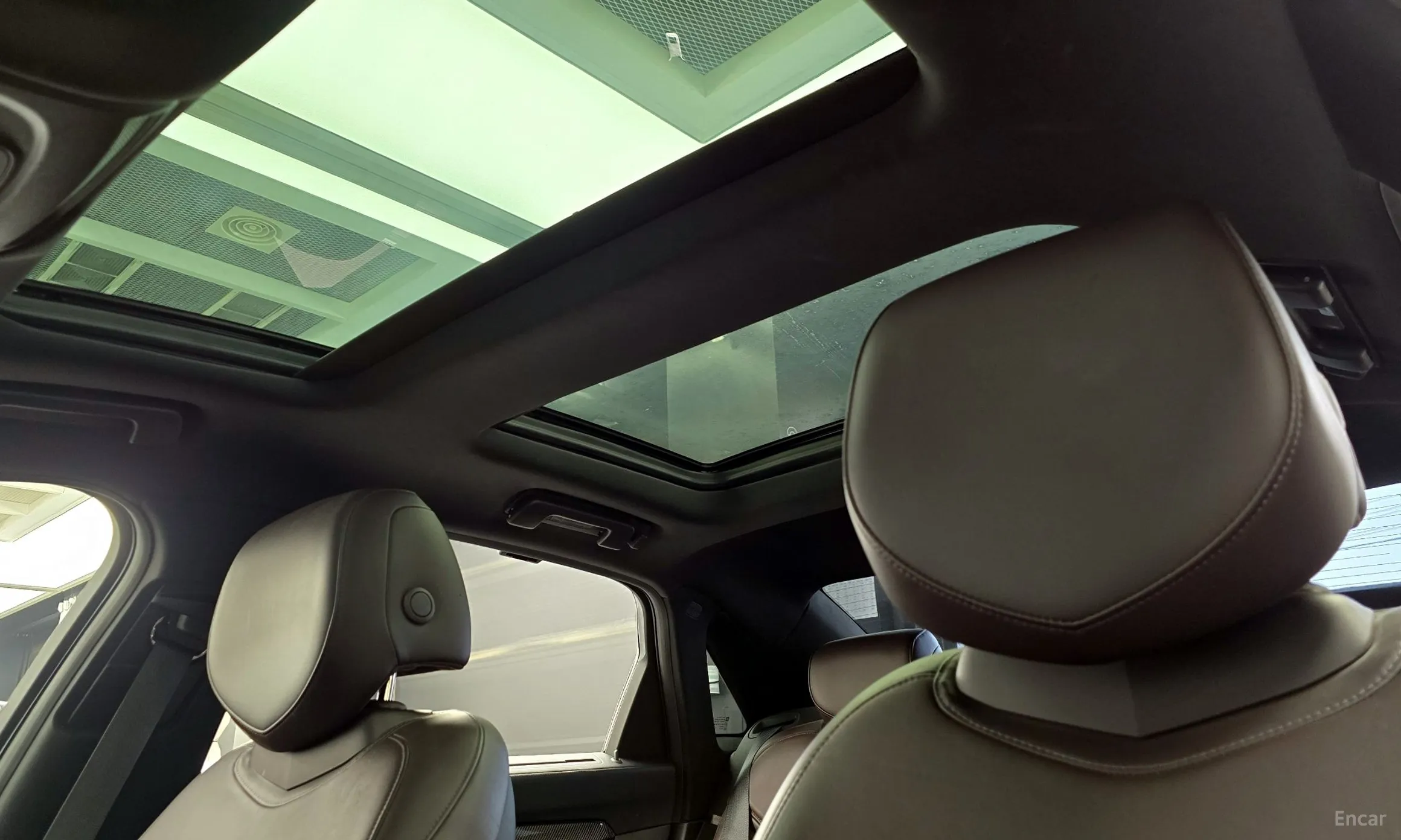 Cadillac CT6 превью 17
