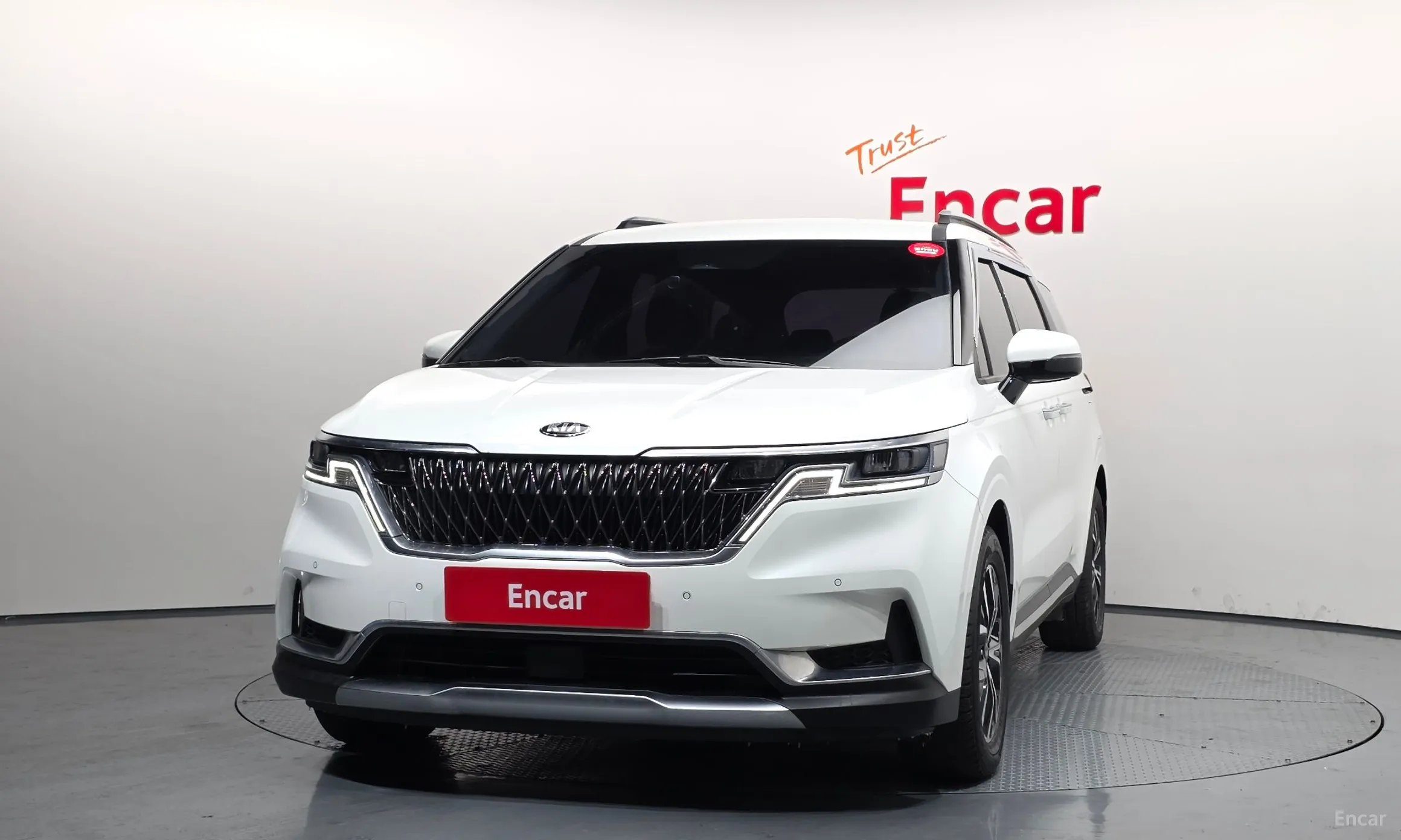Kia Carnival Gen 4 превью 3