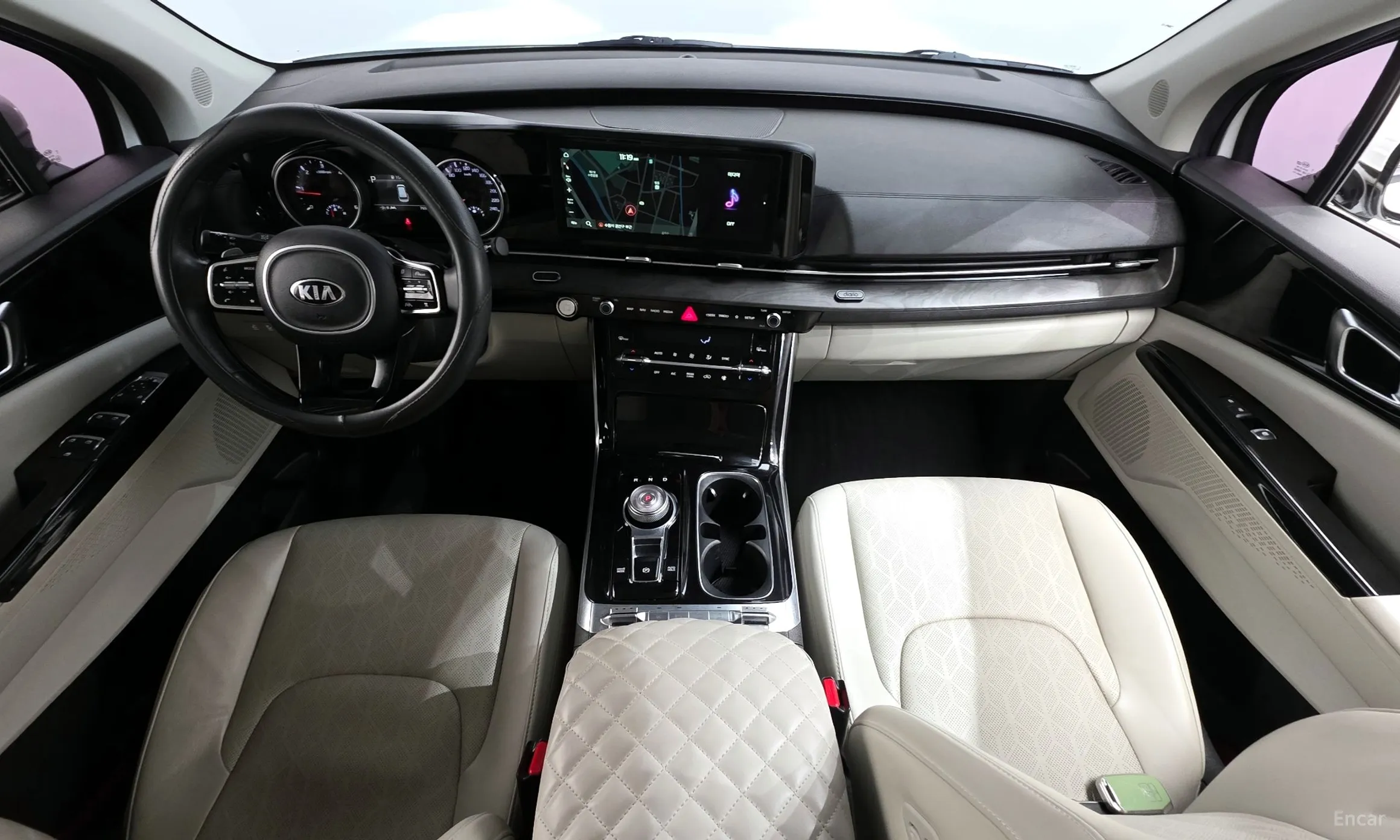 Kia Carnival Gen 4 превью 7