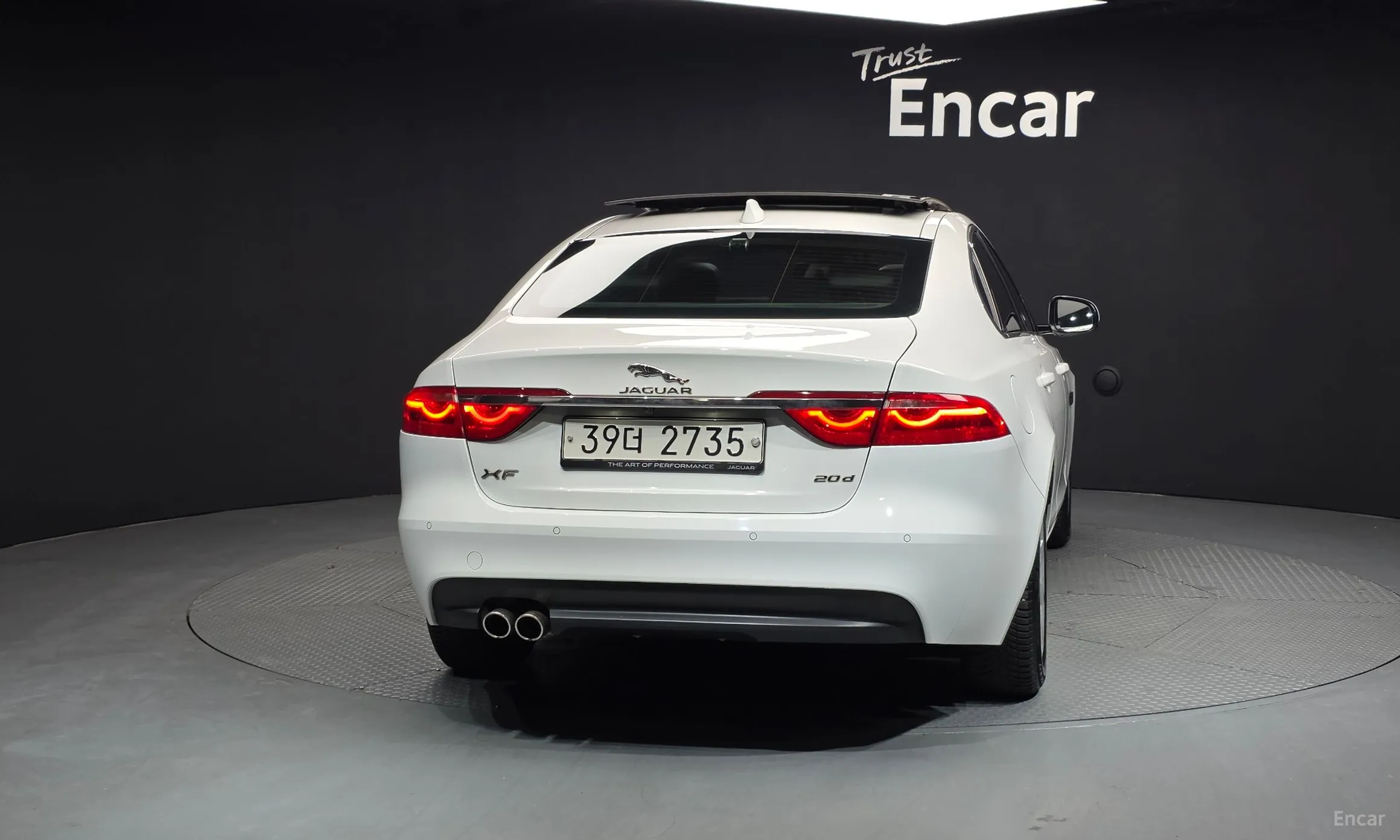 Jaguar XF (x260) превью 4