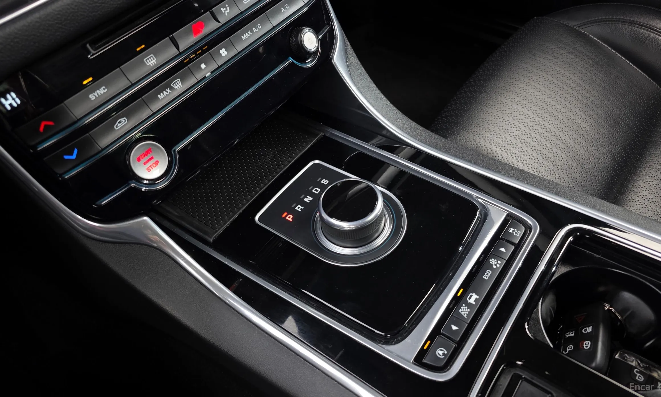Jaguar XF (x260) превью 9
