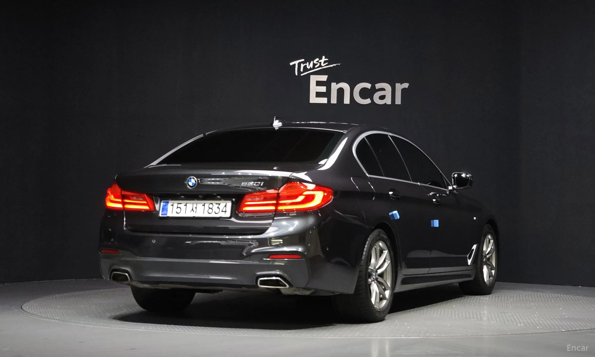 BMW 5 Series (G30) превью 2
