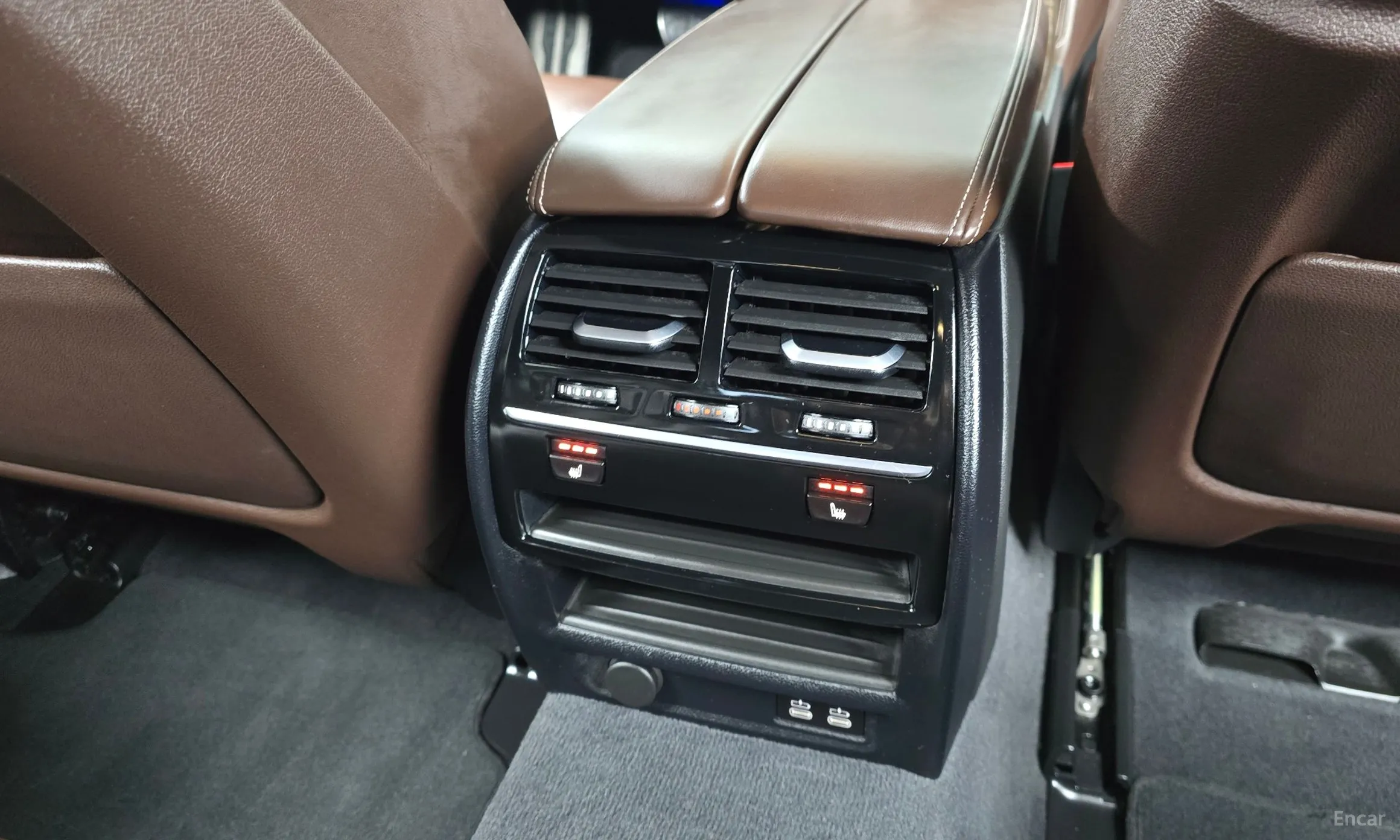 BMW 5 Series (G30) превью 19