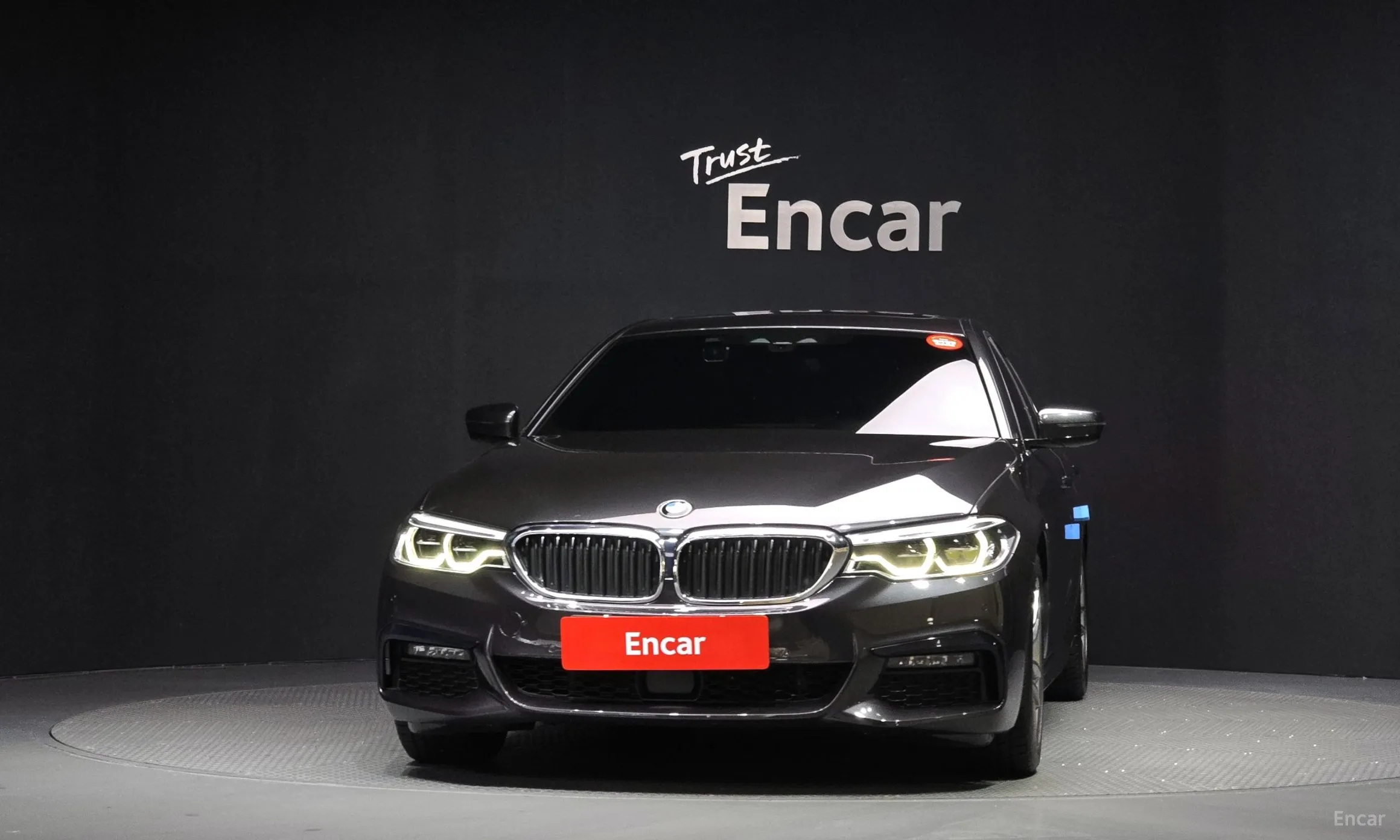BMW 5 Series (G30) превью 3