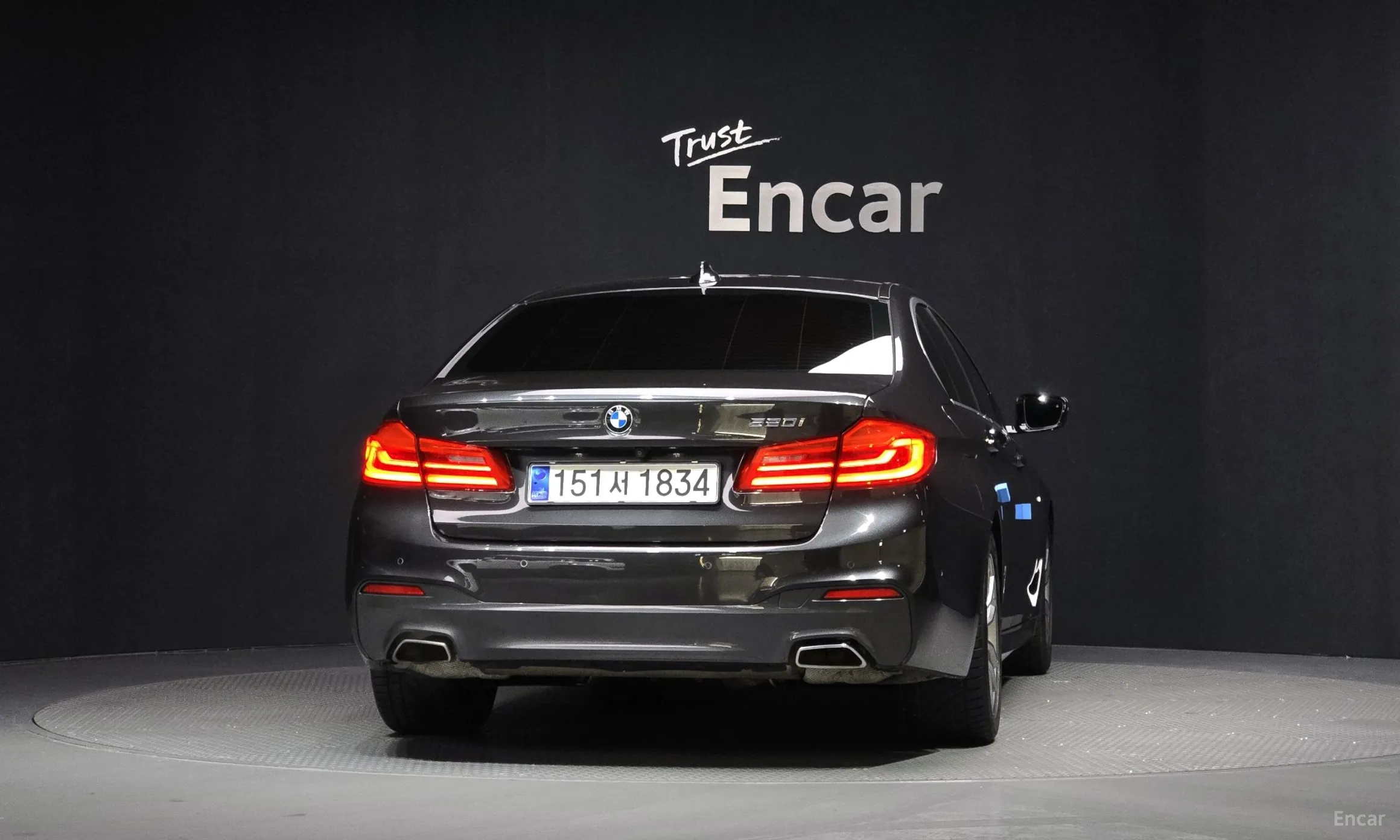 BMW 5 Series (G30) превью 4