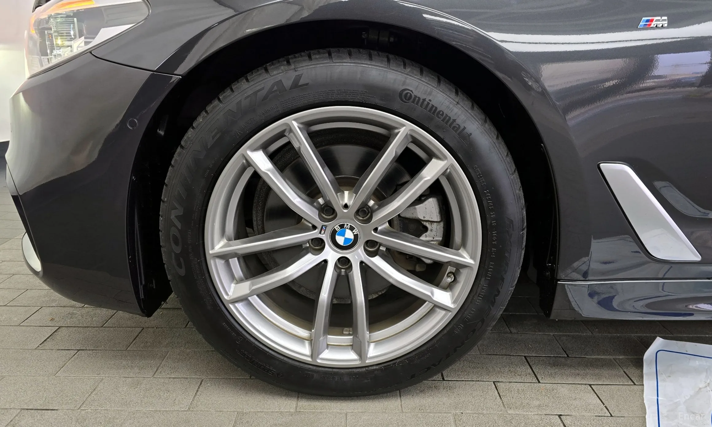 BMW 5 Series (G30) превью 5