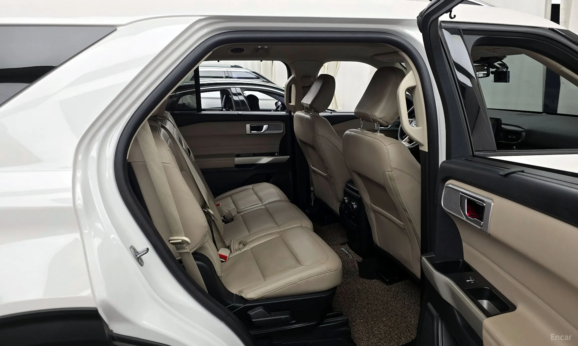 Ford Explorer 6th Generation превью 12