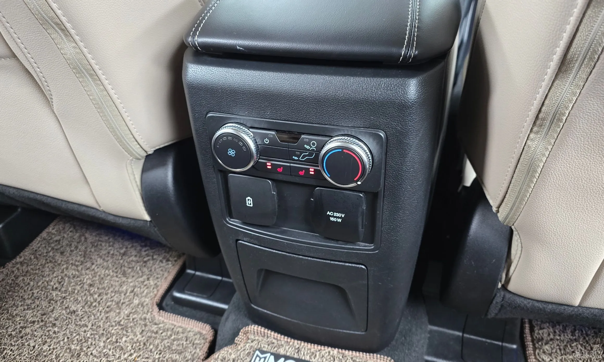Ford Explorer 6th Generation превью 19