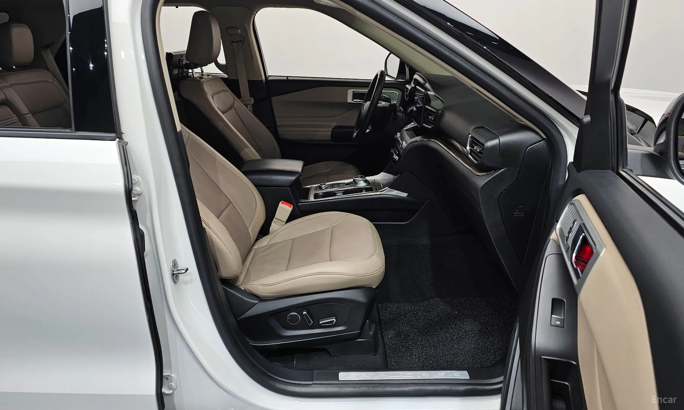 Ford Explorer 6th Generation превью 11