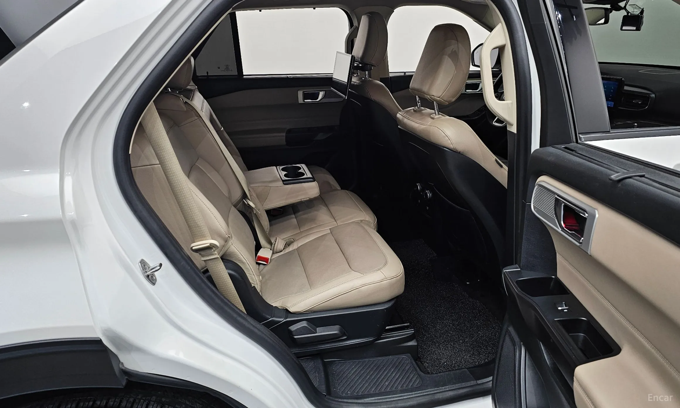 Ford Explorer 6th Generation превью 12