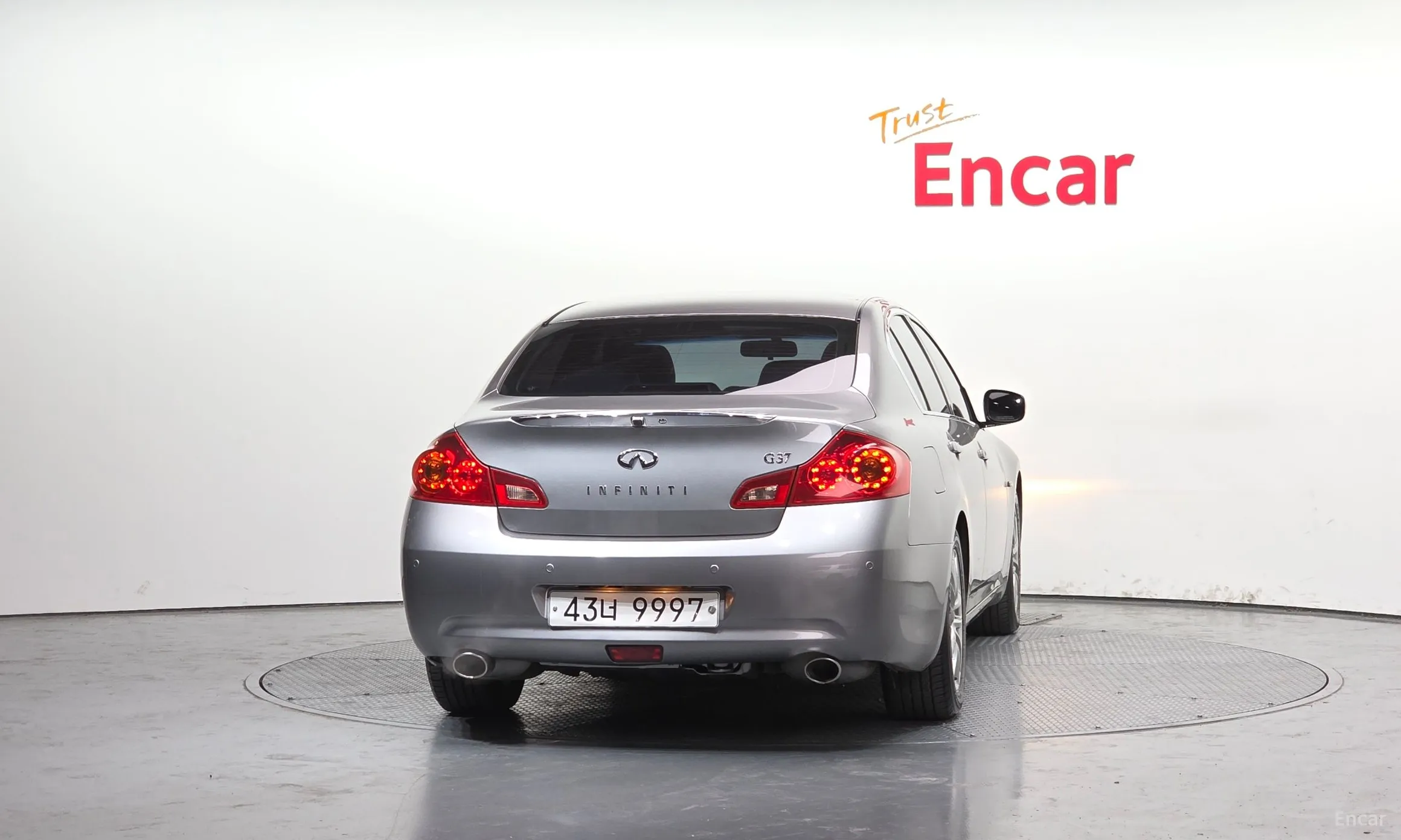Infiniti G37 превью 4