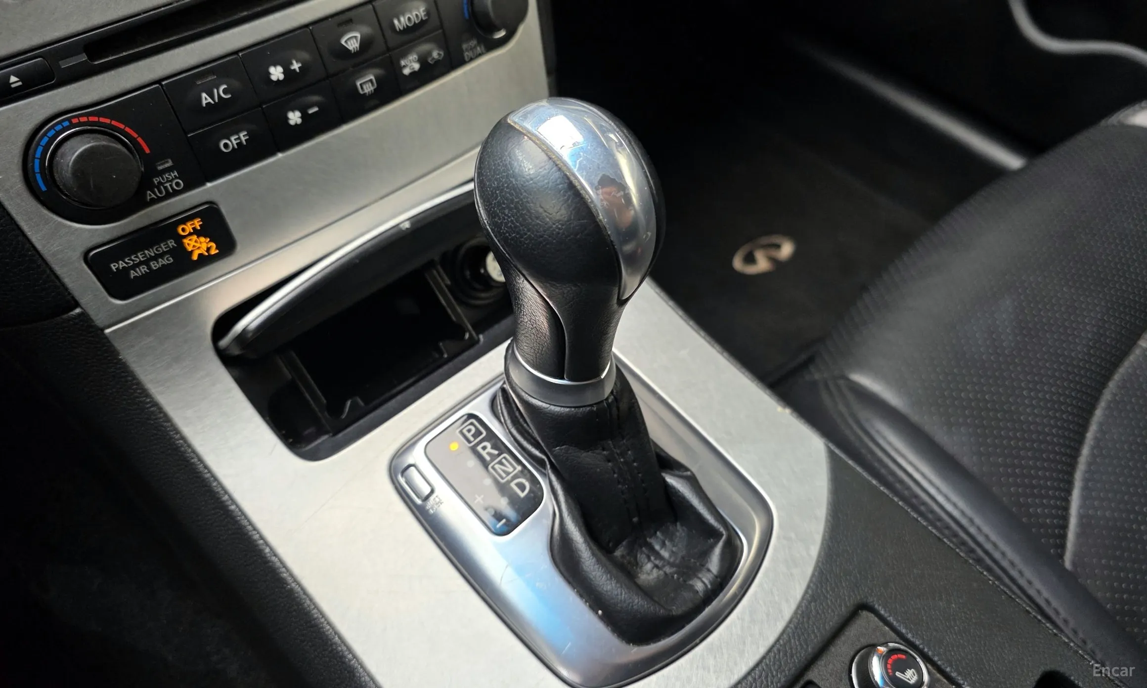 Infiniti G37 превью 9