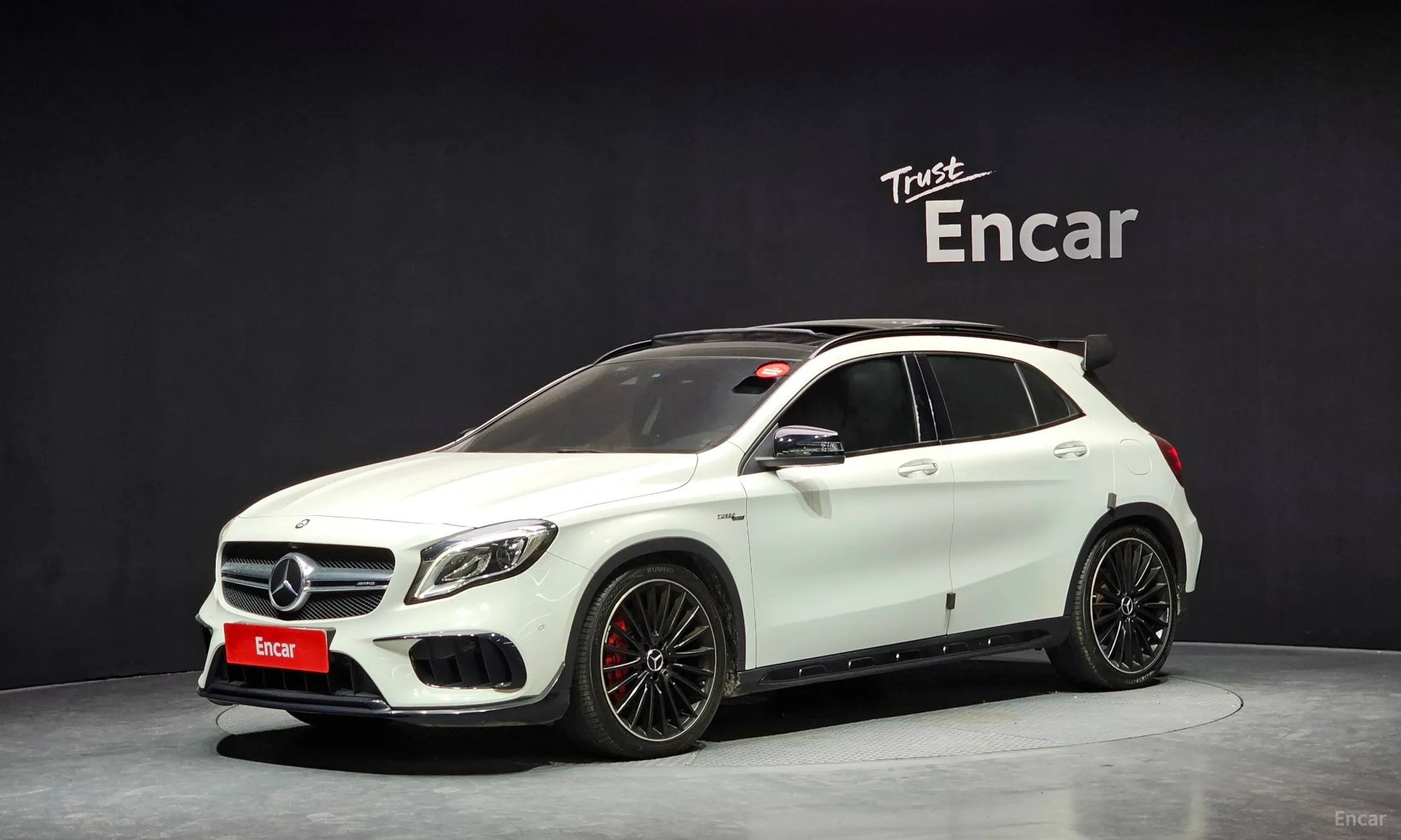 Mercedes Benz GLA-Class X156