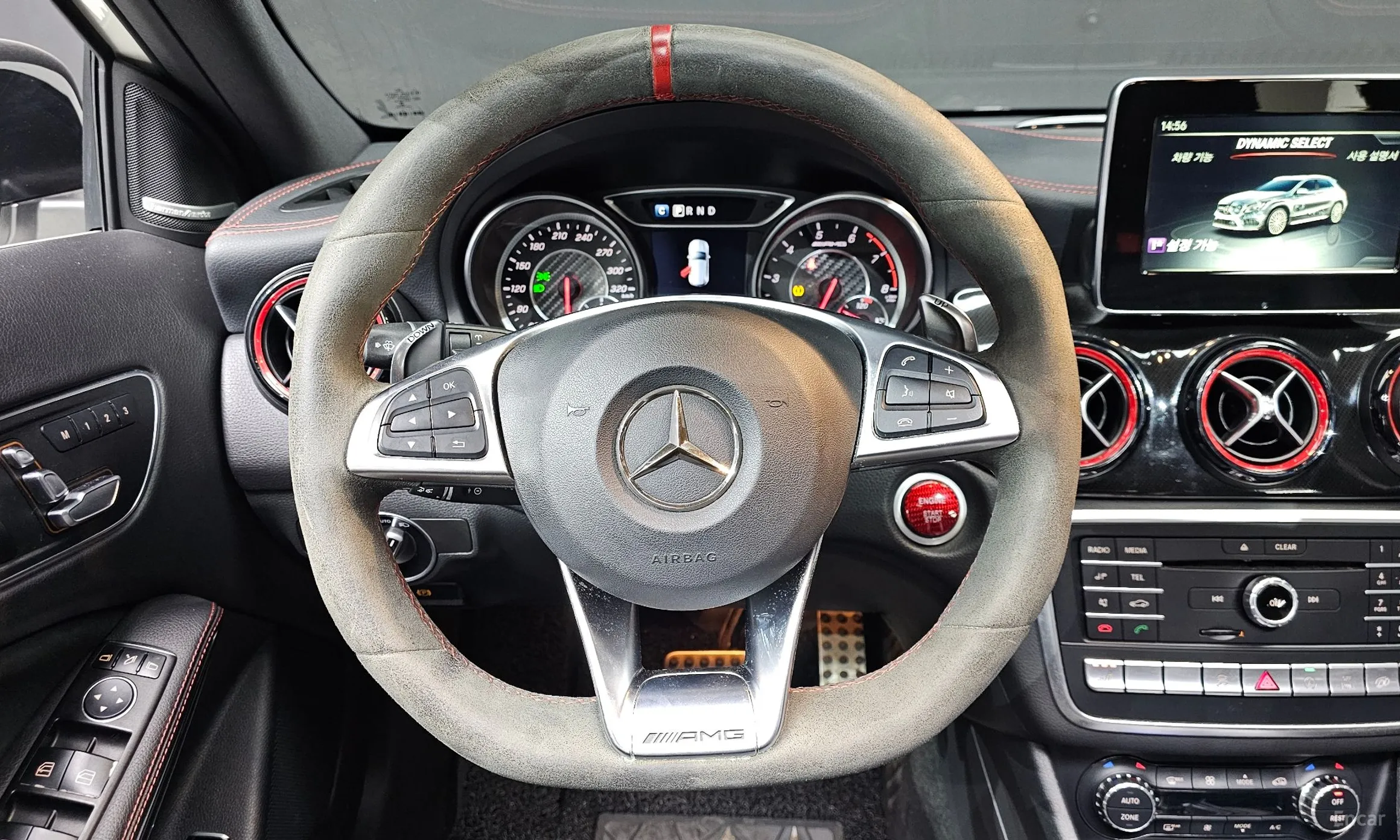Mercedes Benz GLA-Class X156 превью 14