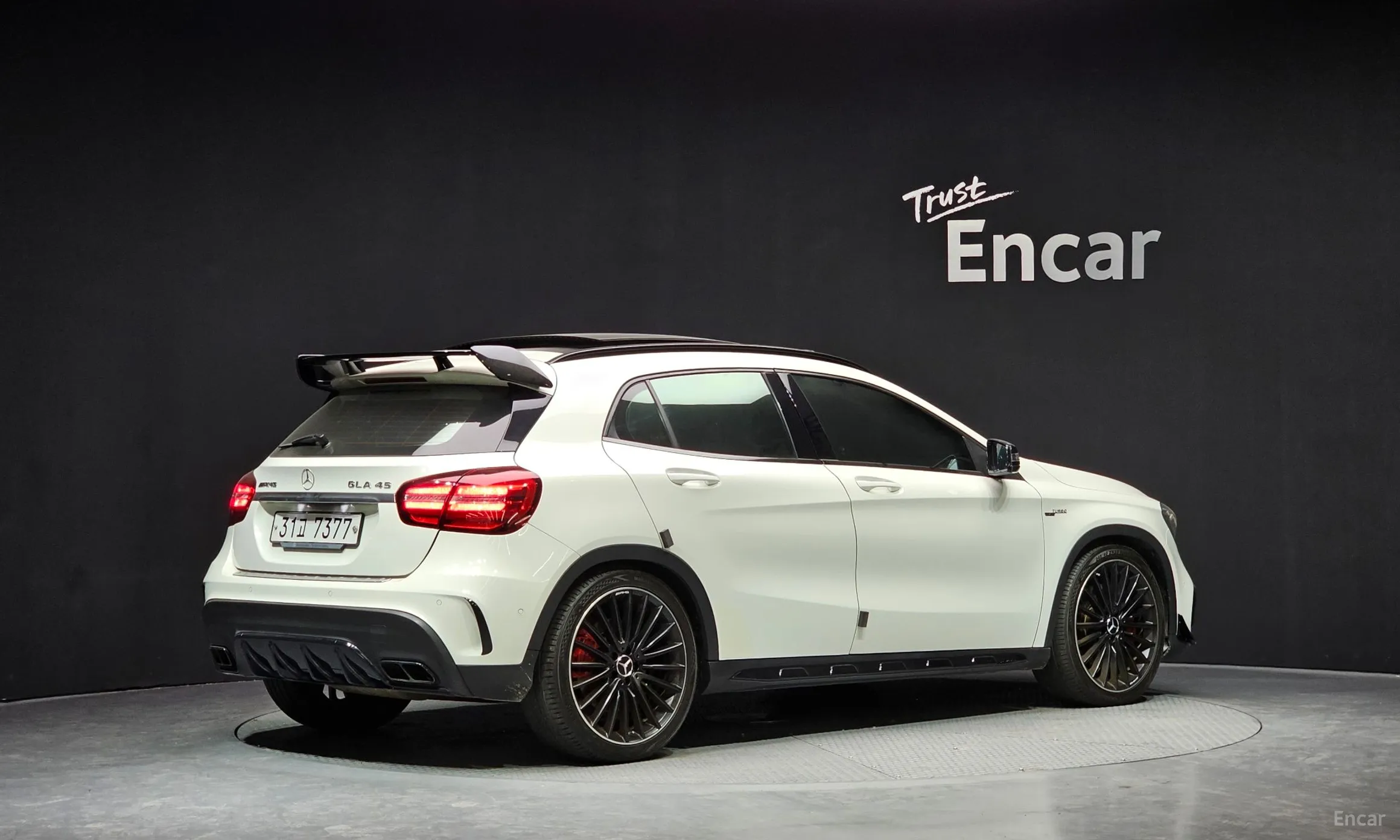 Mercedes Benz GLA-Class X156