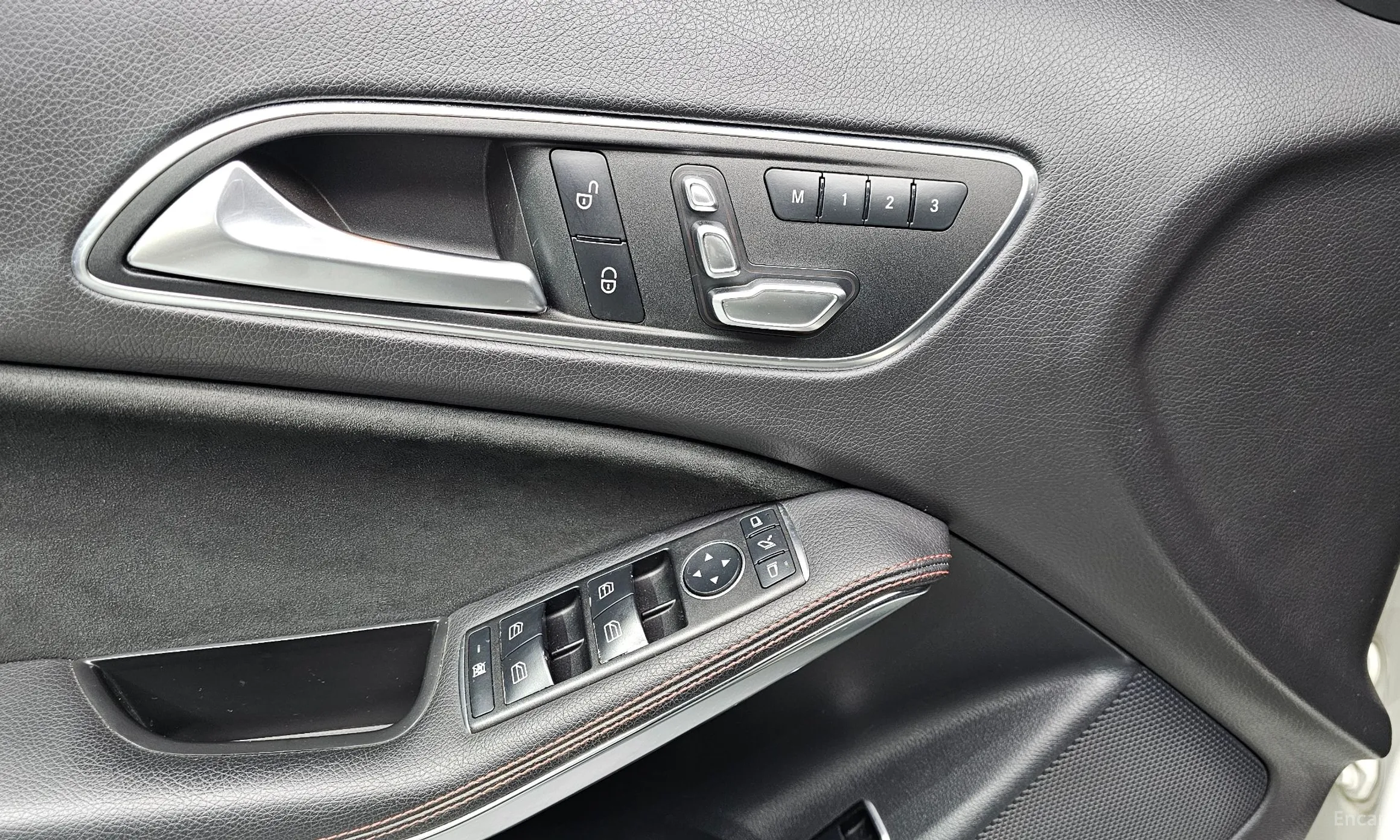 Mercedes Benz GLA-Class X156 превью 18
