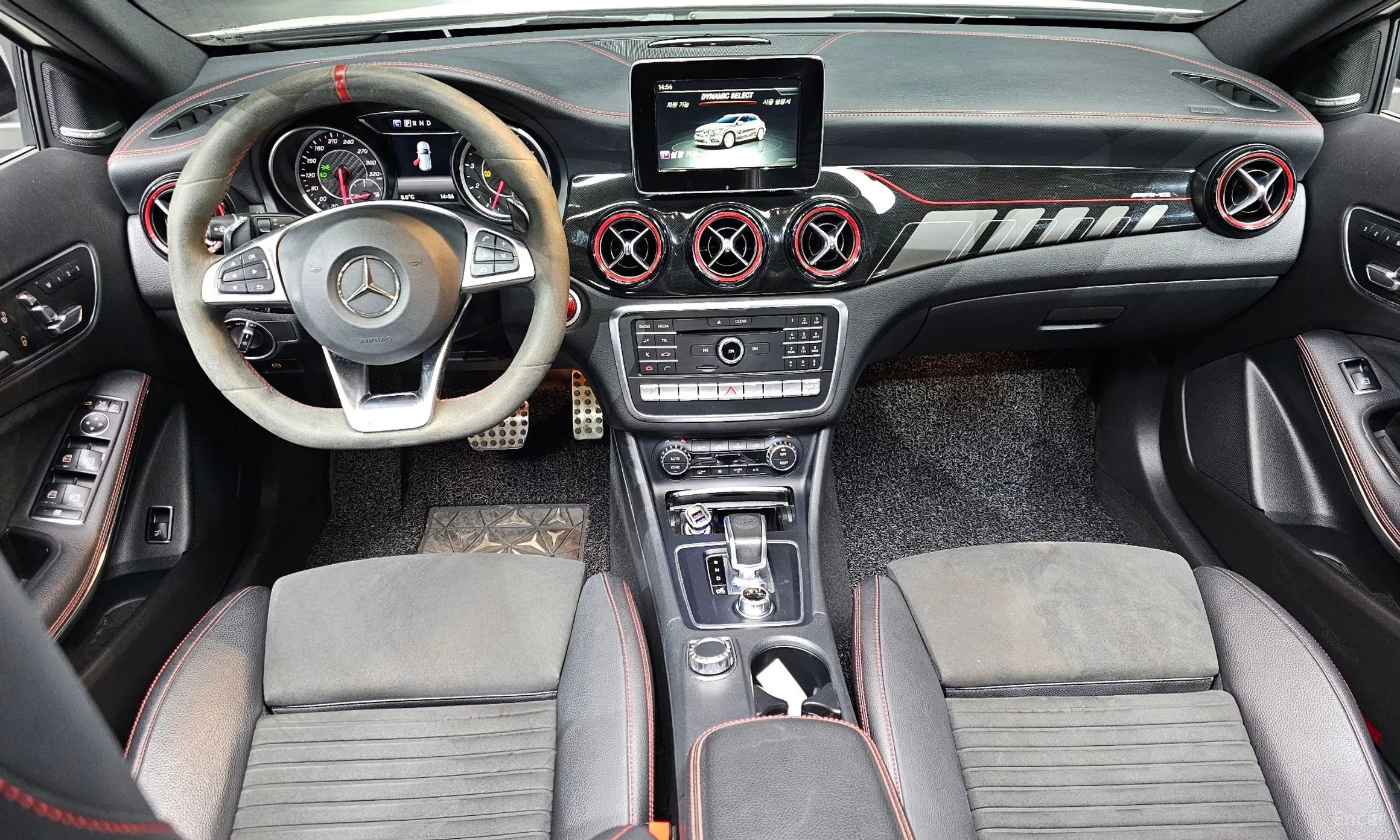 Mercedes Benz GLA-Class X156 превью 7