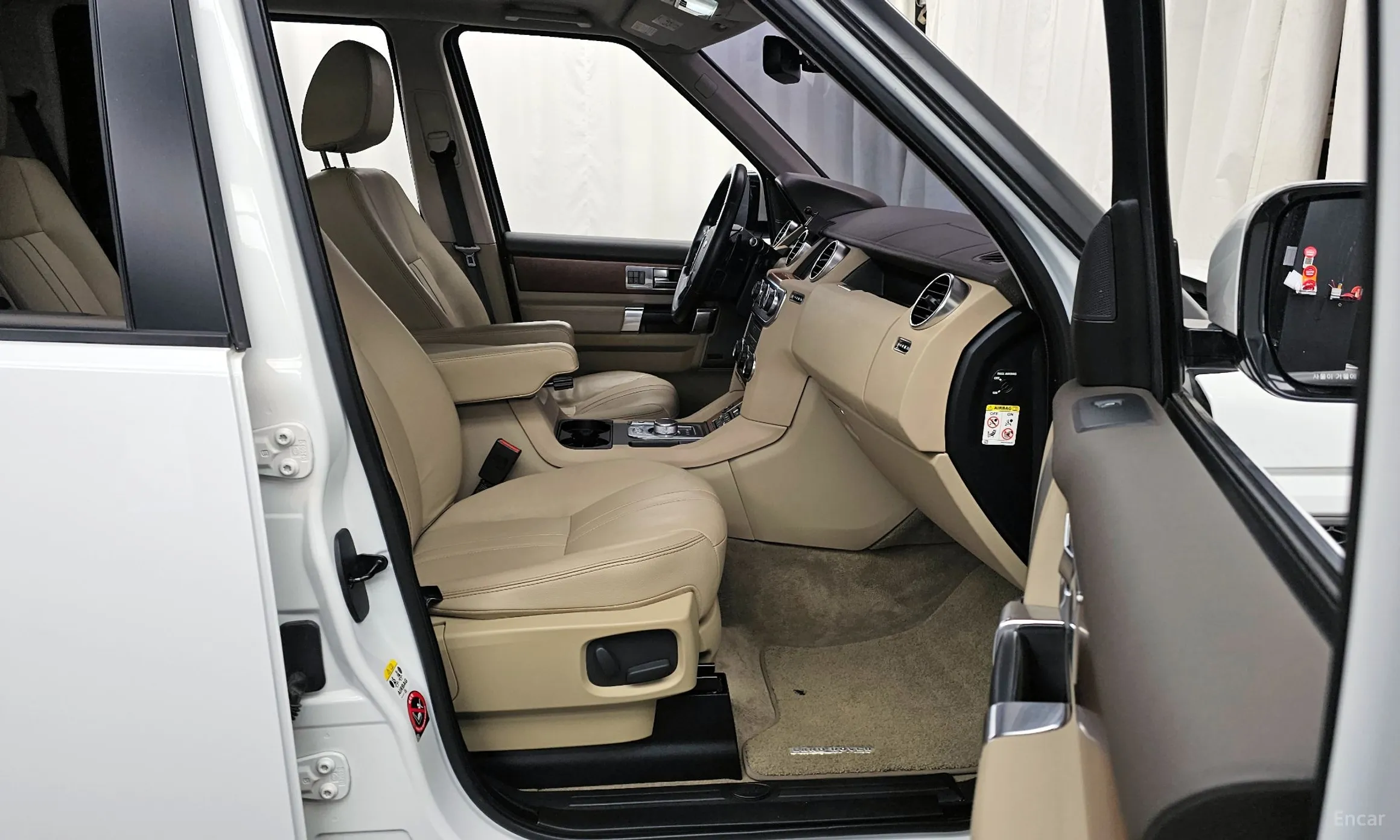 Land Rover Discovery 4 превью 11