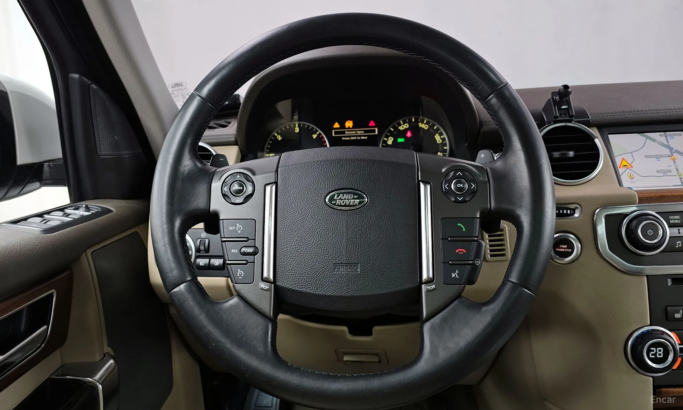 Land Rover Discovery 4 превью 13
