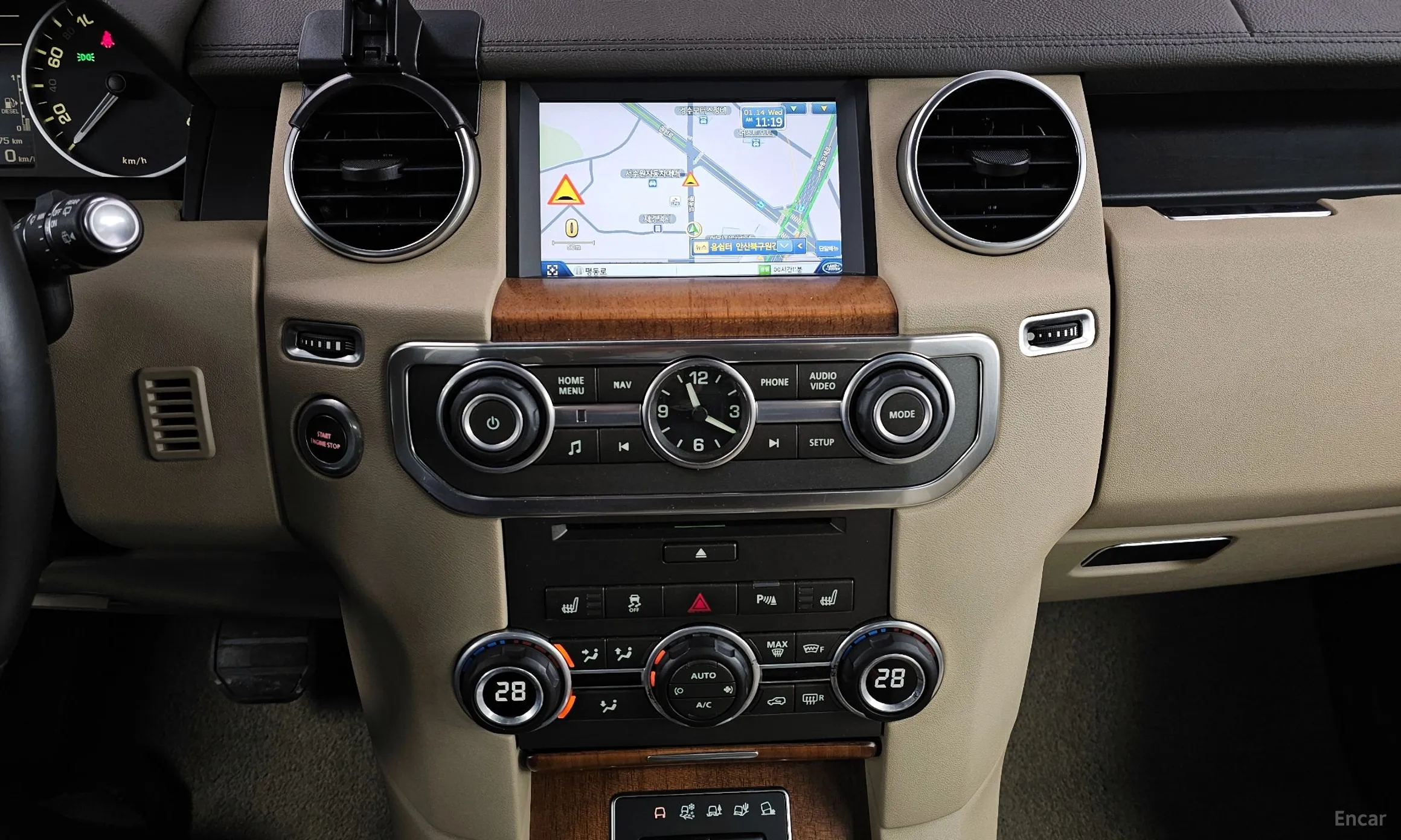 Land Rover Discovery 4 превью 14