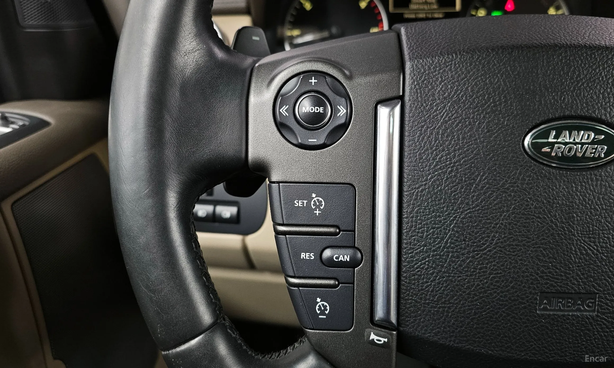 Land Rover Discovery 4 превью 16