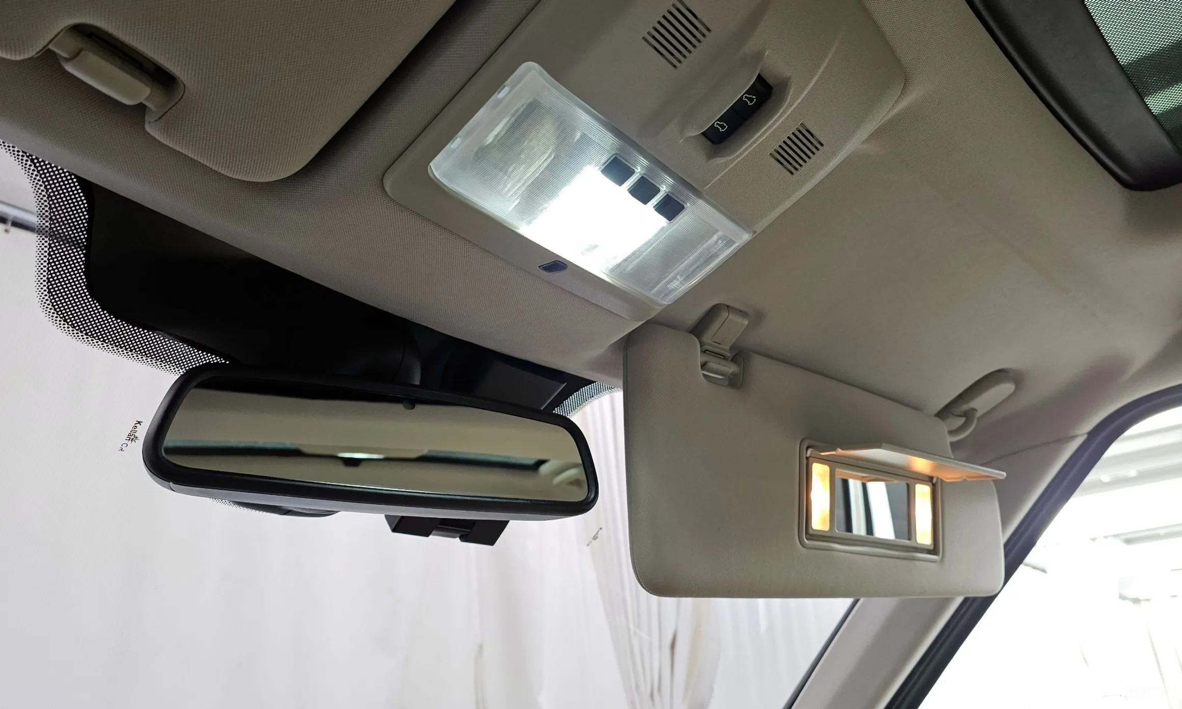 Land Rover Discovery 4 превью 17