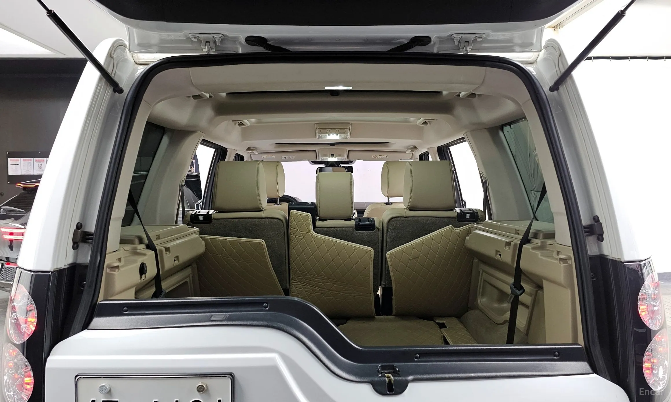 Land Rover Discovery 4 превью 20
