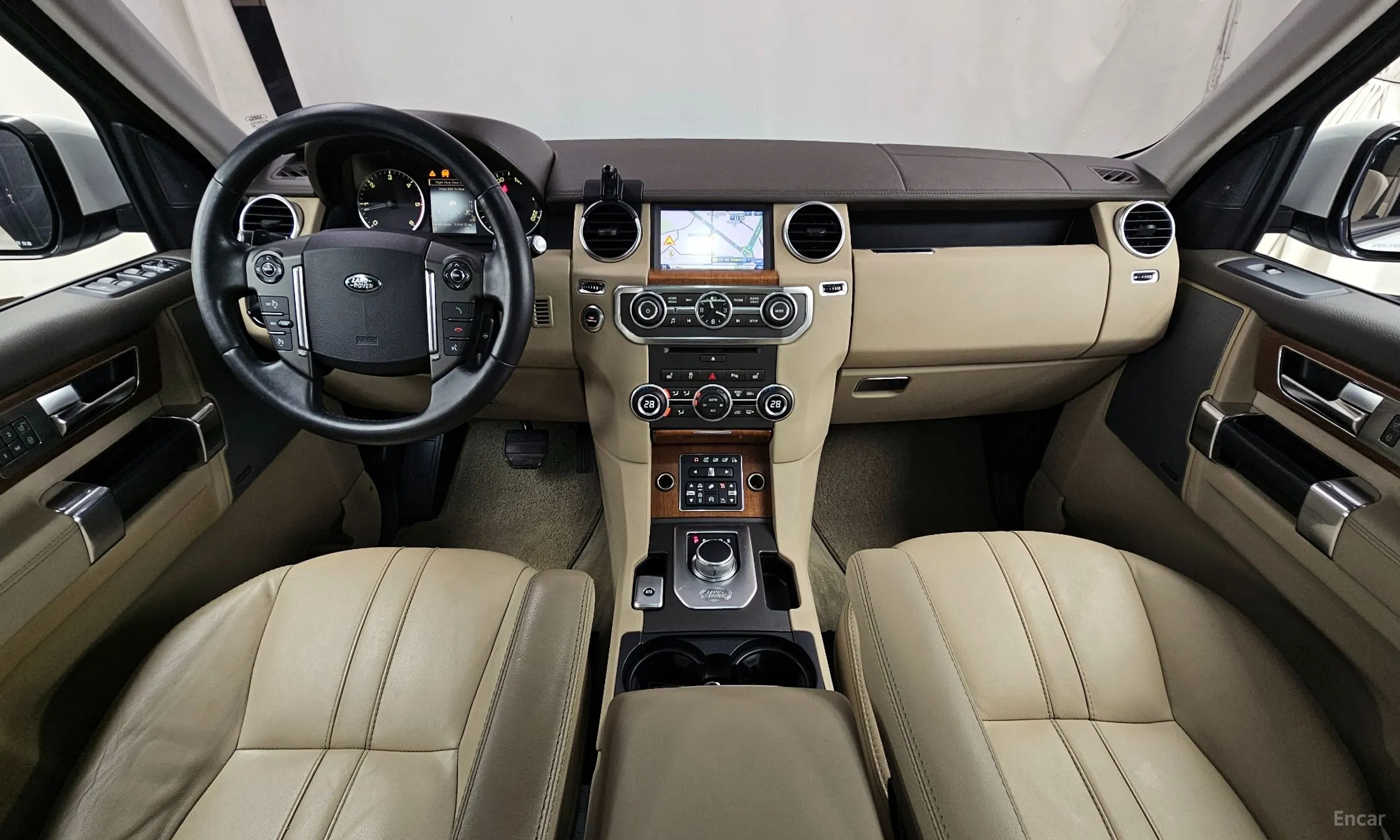 Land Rover Discovery 4 превью 7