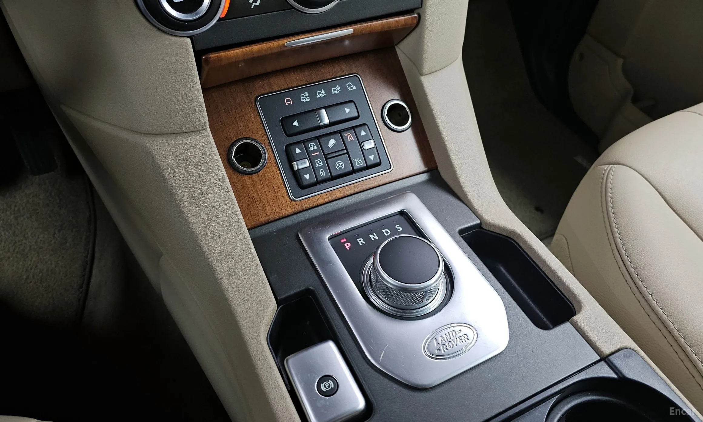 Land Rover Discovery 4 превью 9