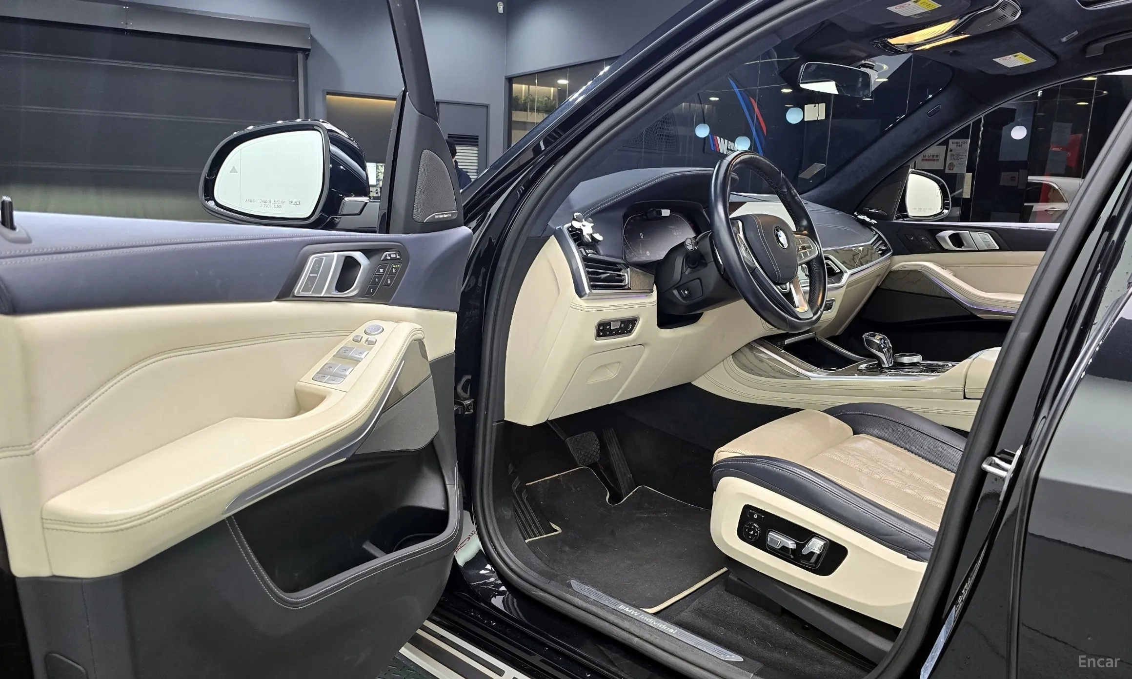 BMW X7 (G07) превью 11