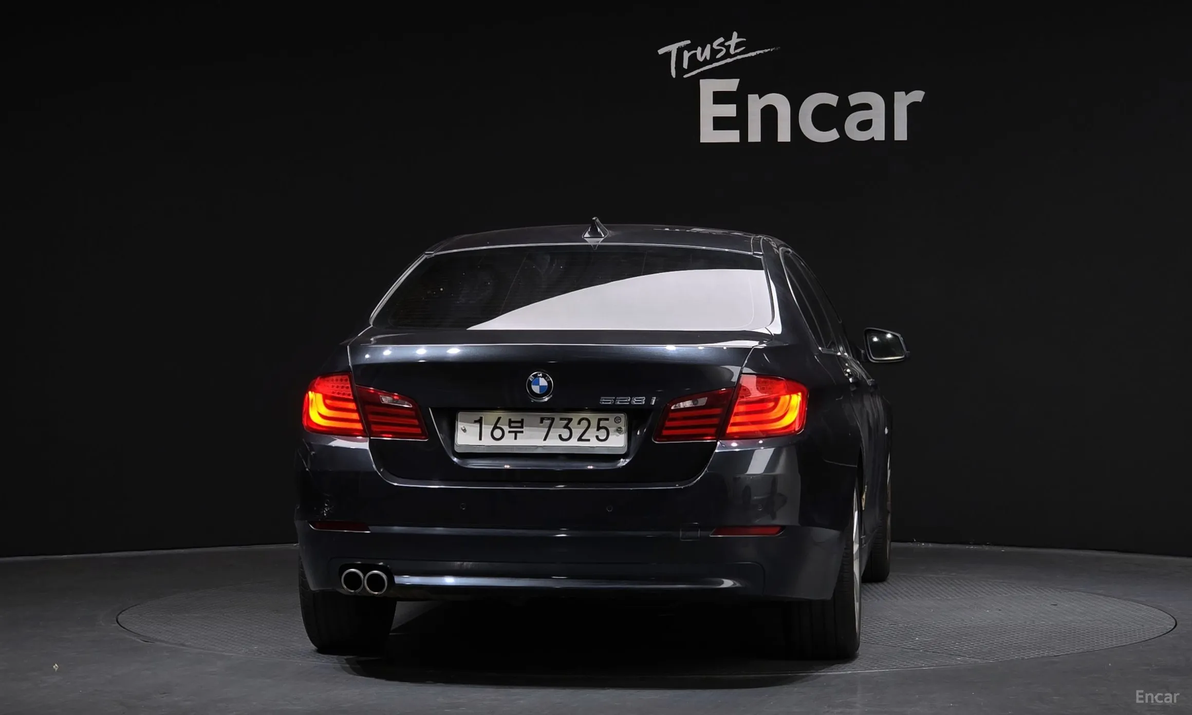 BMW 5 Series (F10) превью 4