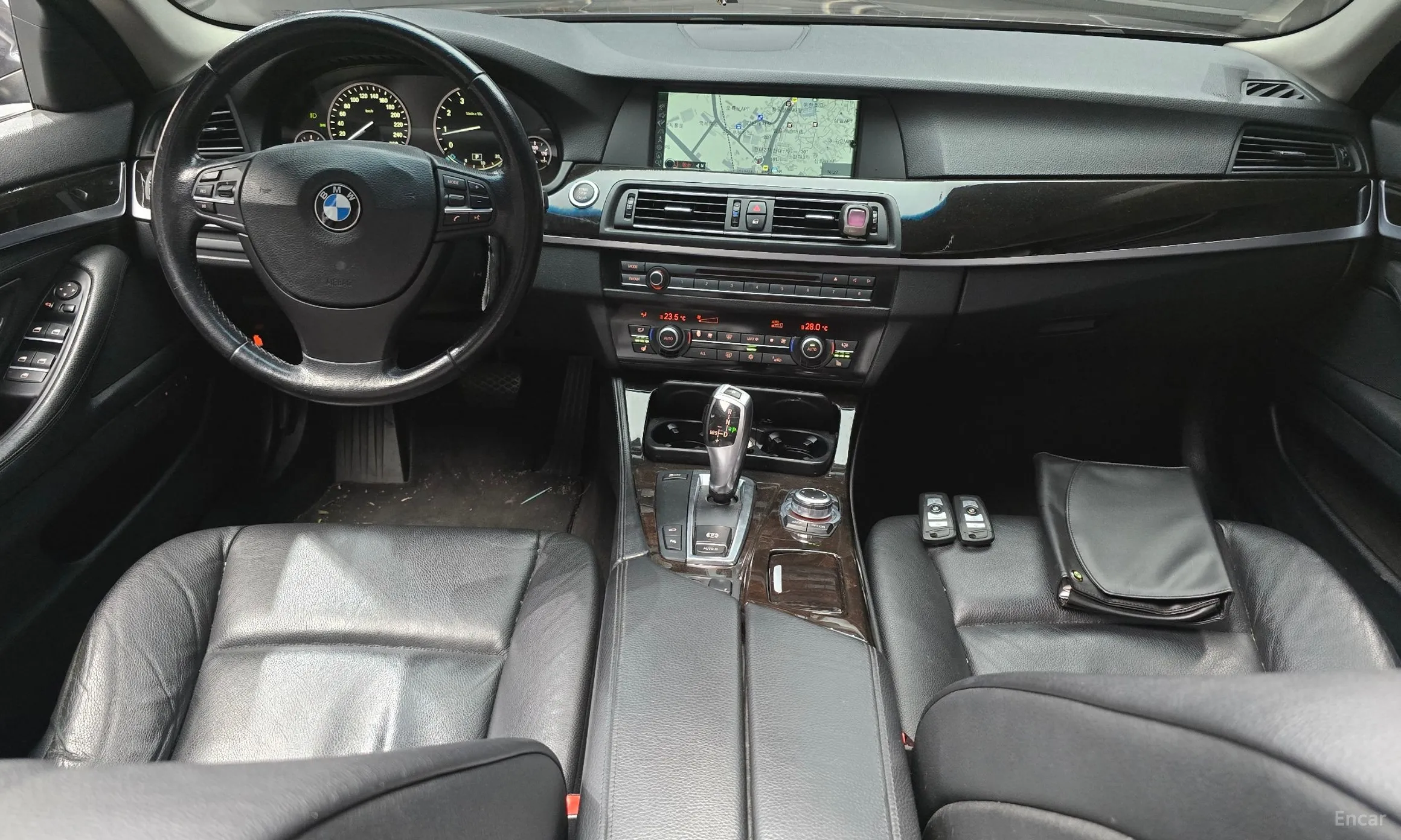 BMW 5 Series (F10) превью 7