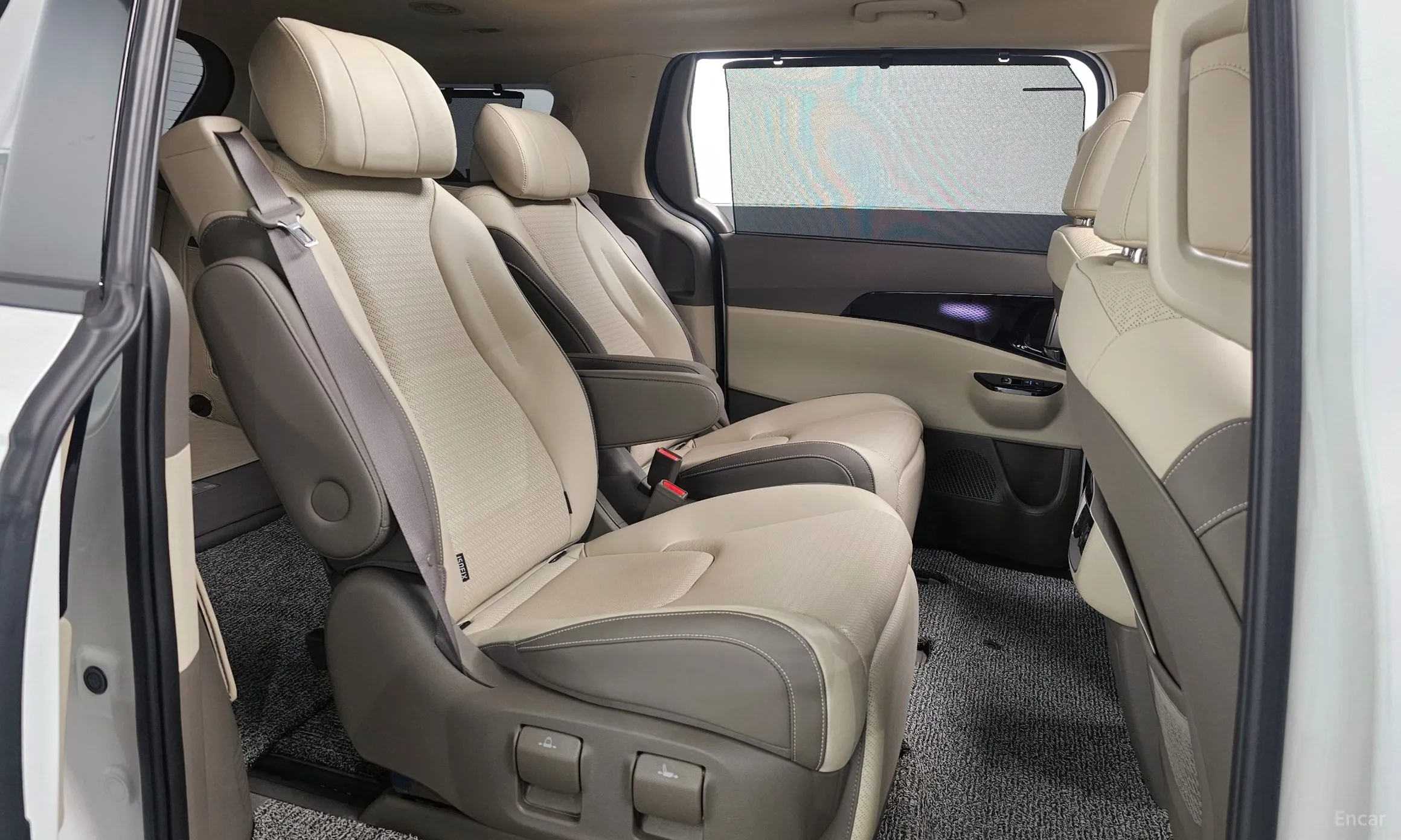 Kia Carnival Gen 4 превью 12