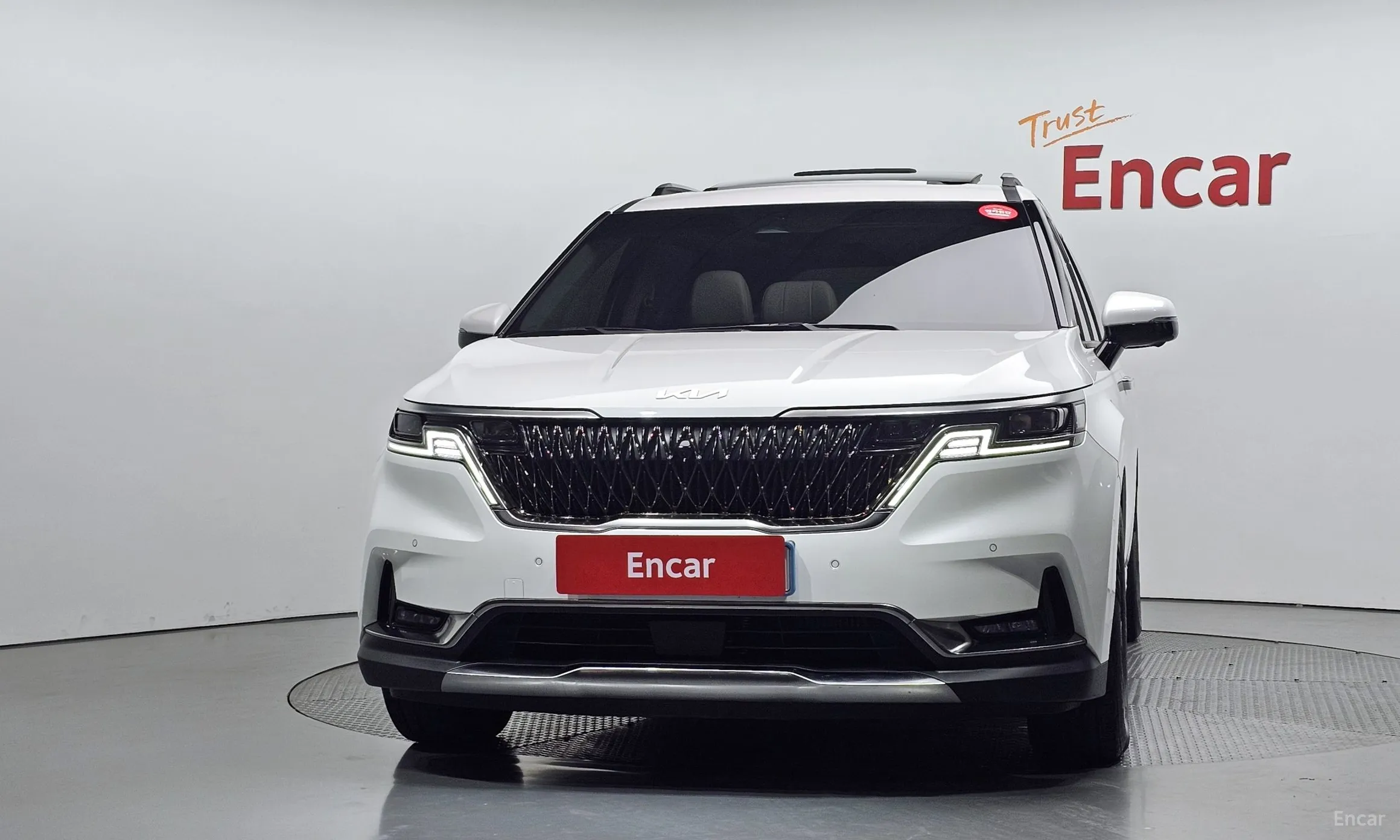 Kia Carnival Gen 4 превью 3