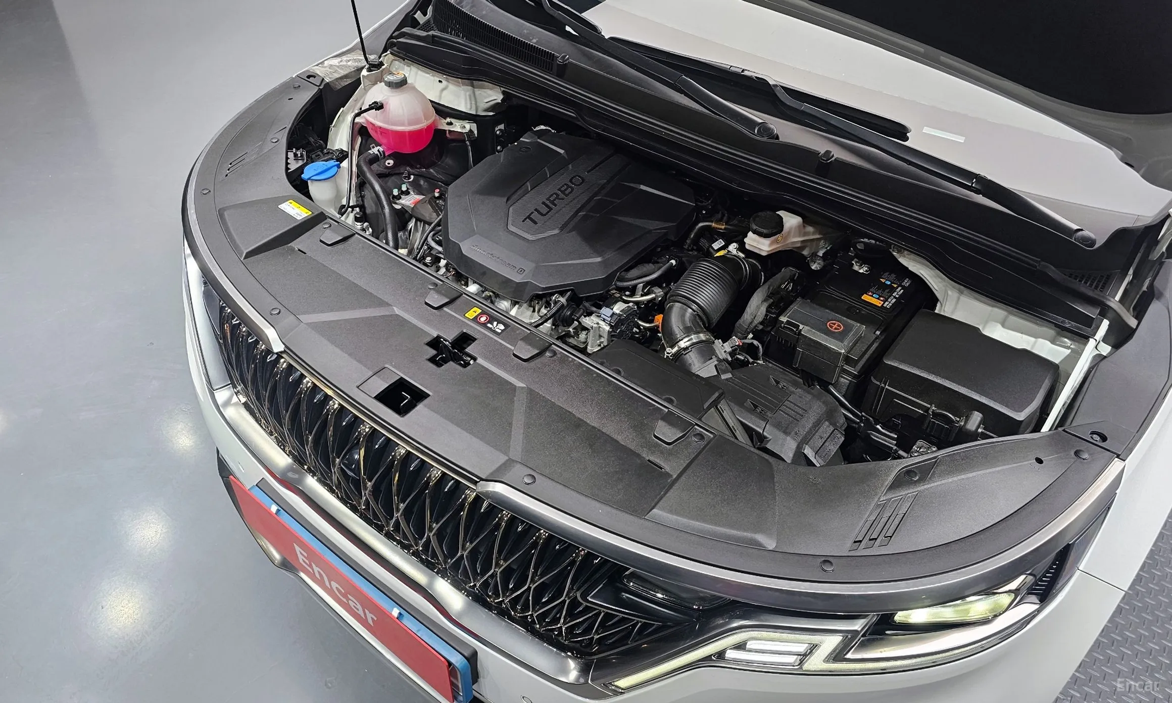 Kia Carnival Gen 4 превью 6