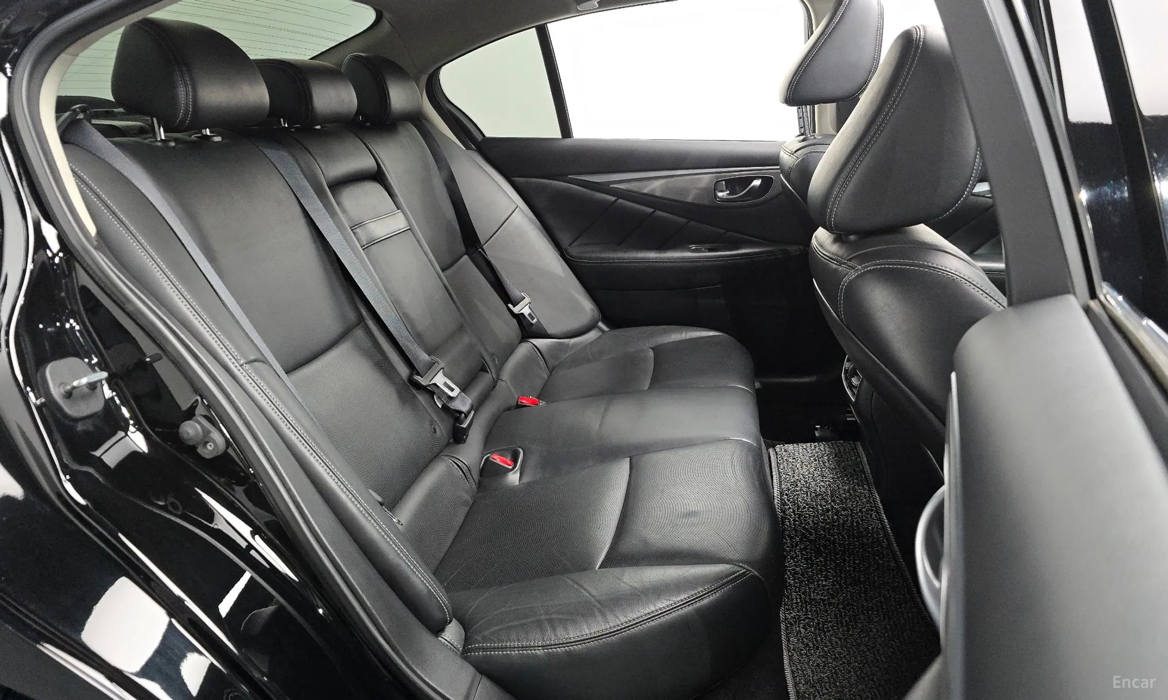 Infiniti Q50 превью 12