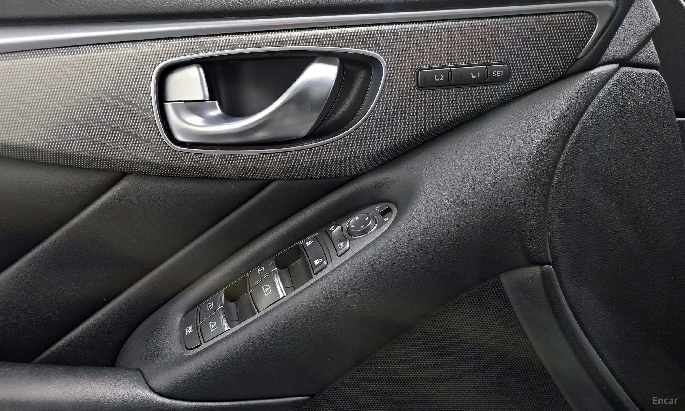 Infiniti Q50 превью 18