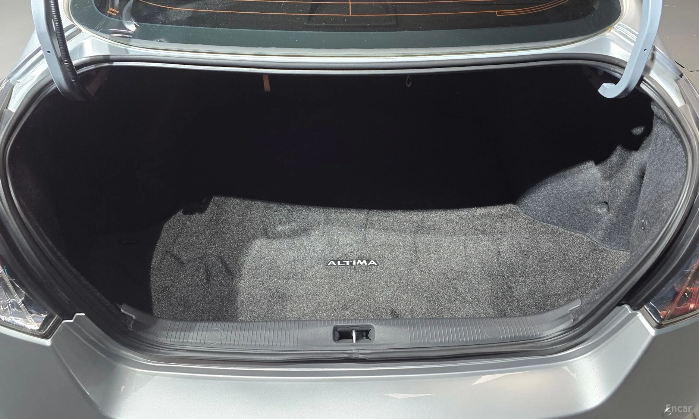 Nissan Altima превью 20
