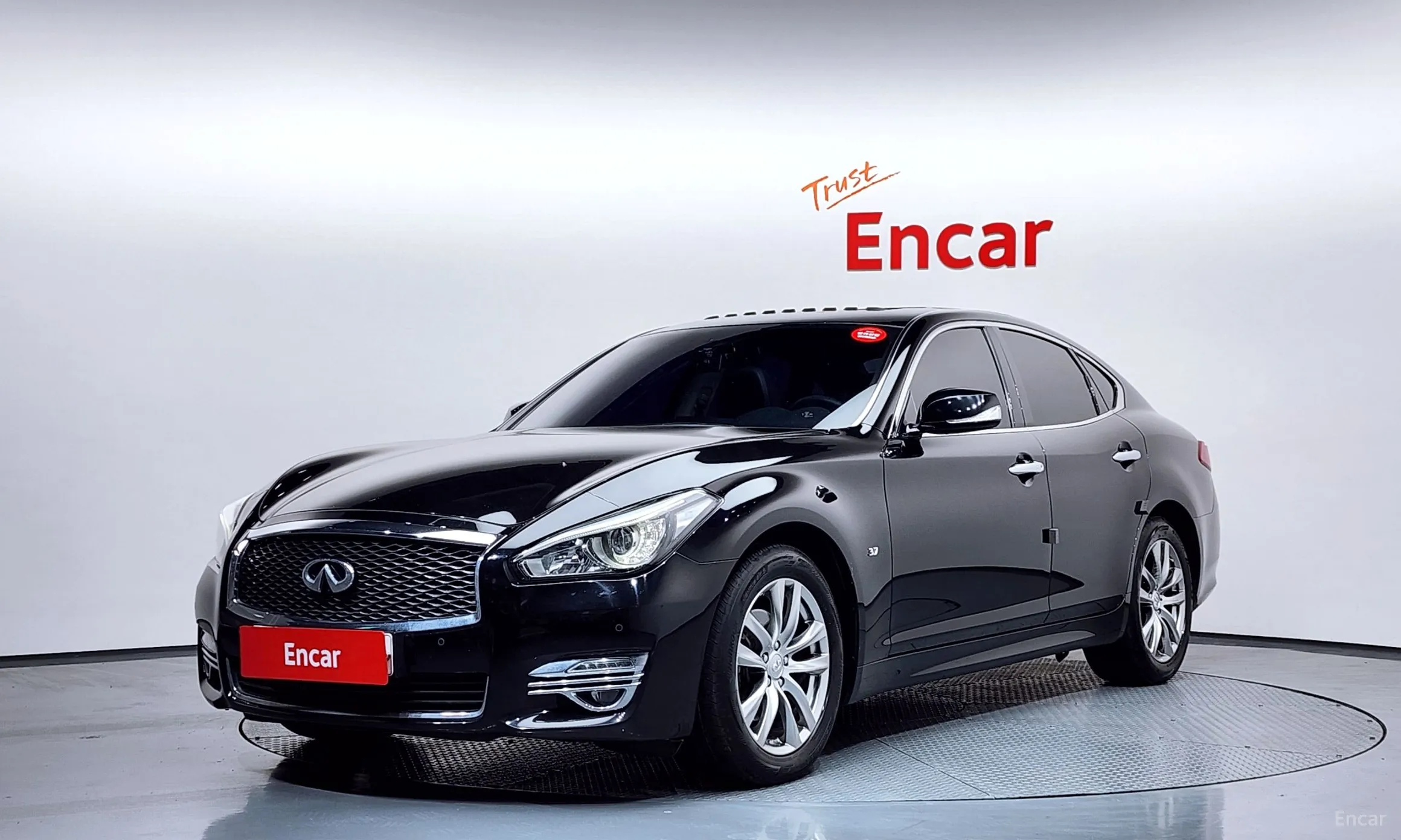 Infiniti Q70
