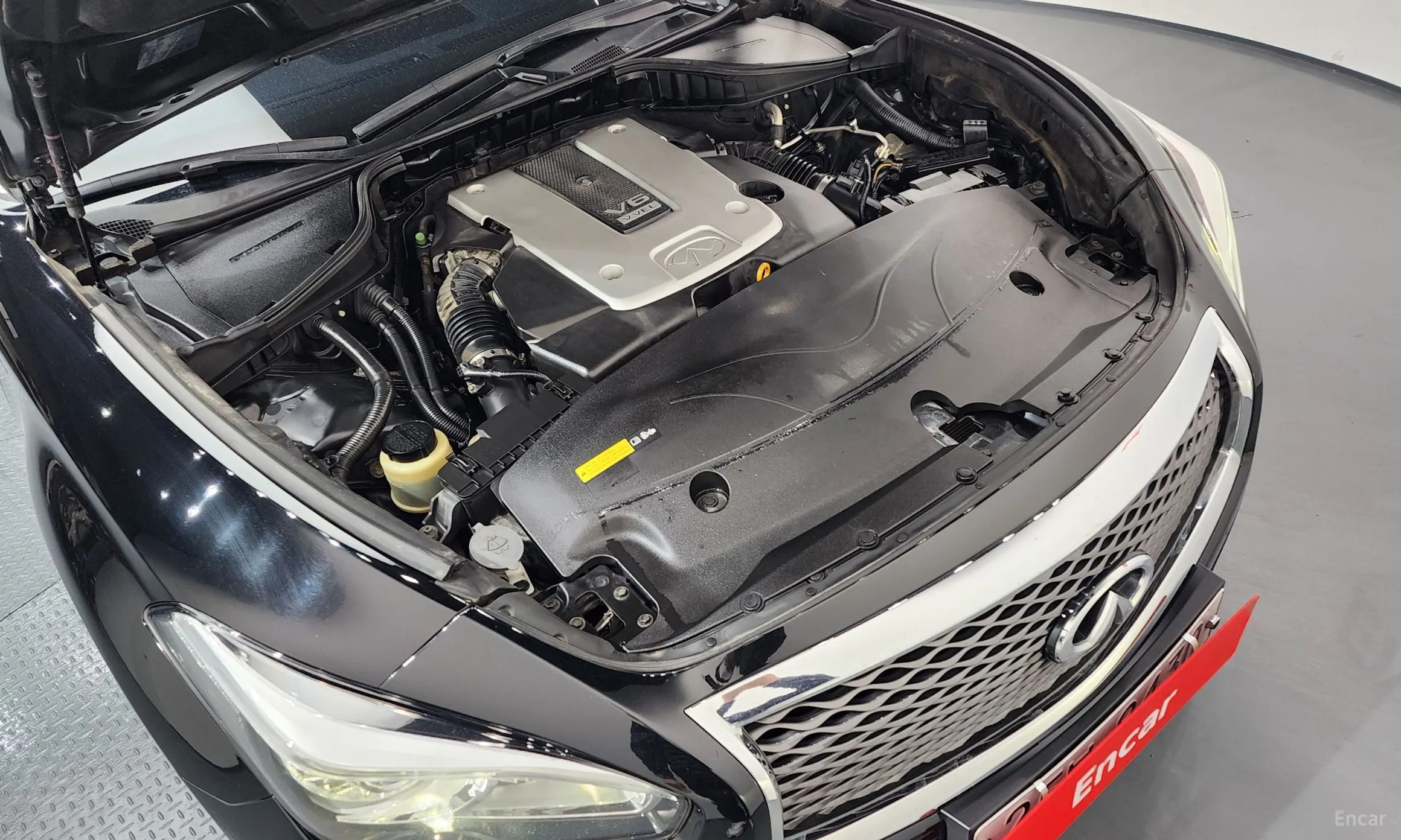 Infiniti Q70 превью 6