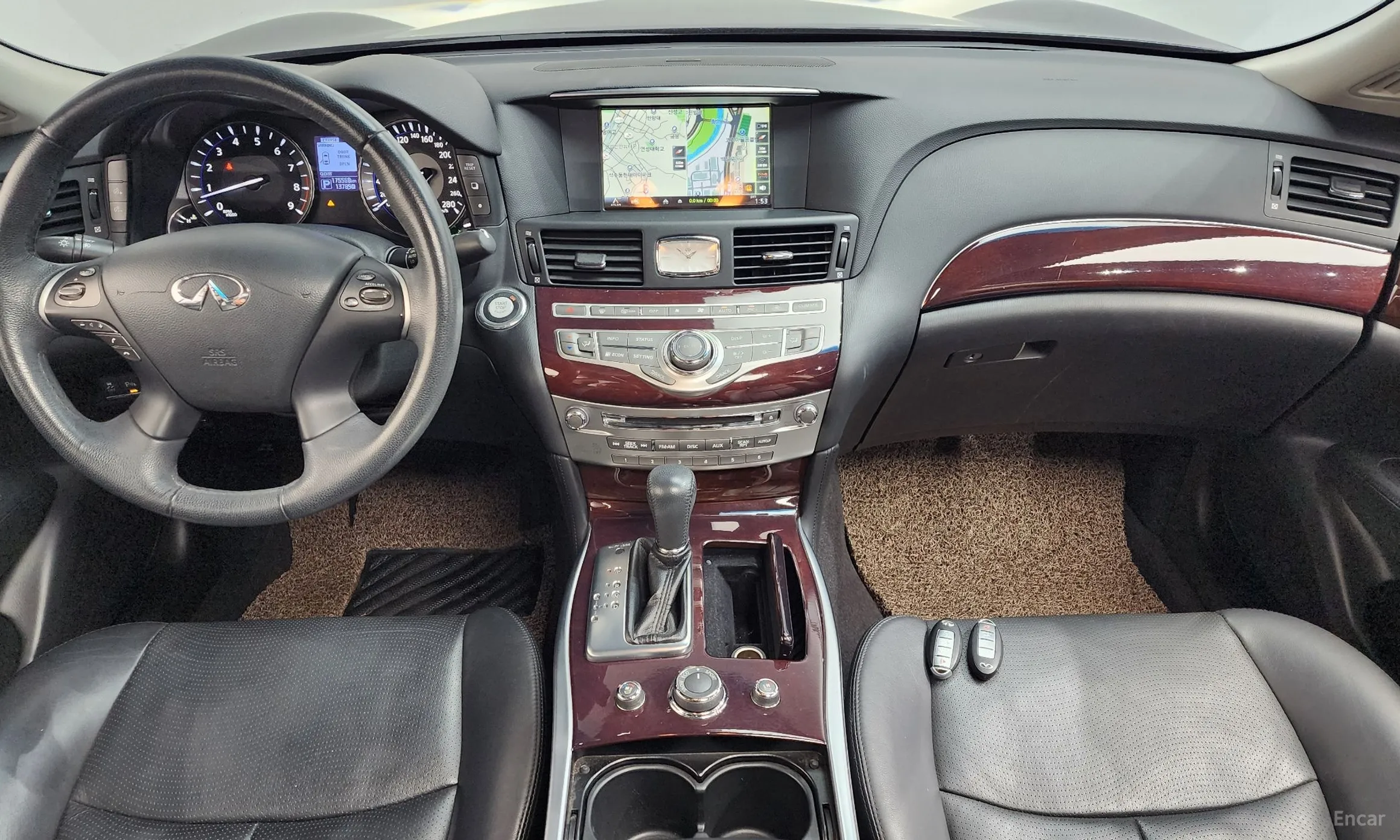 Infiniti Q70 превью 7