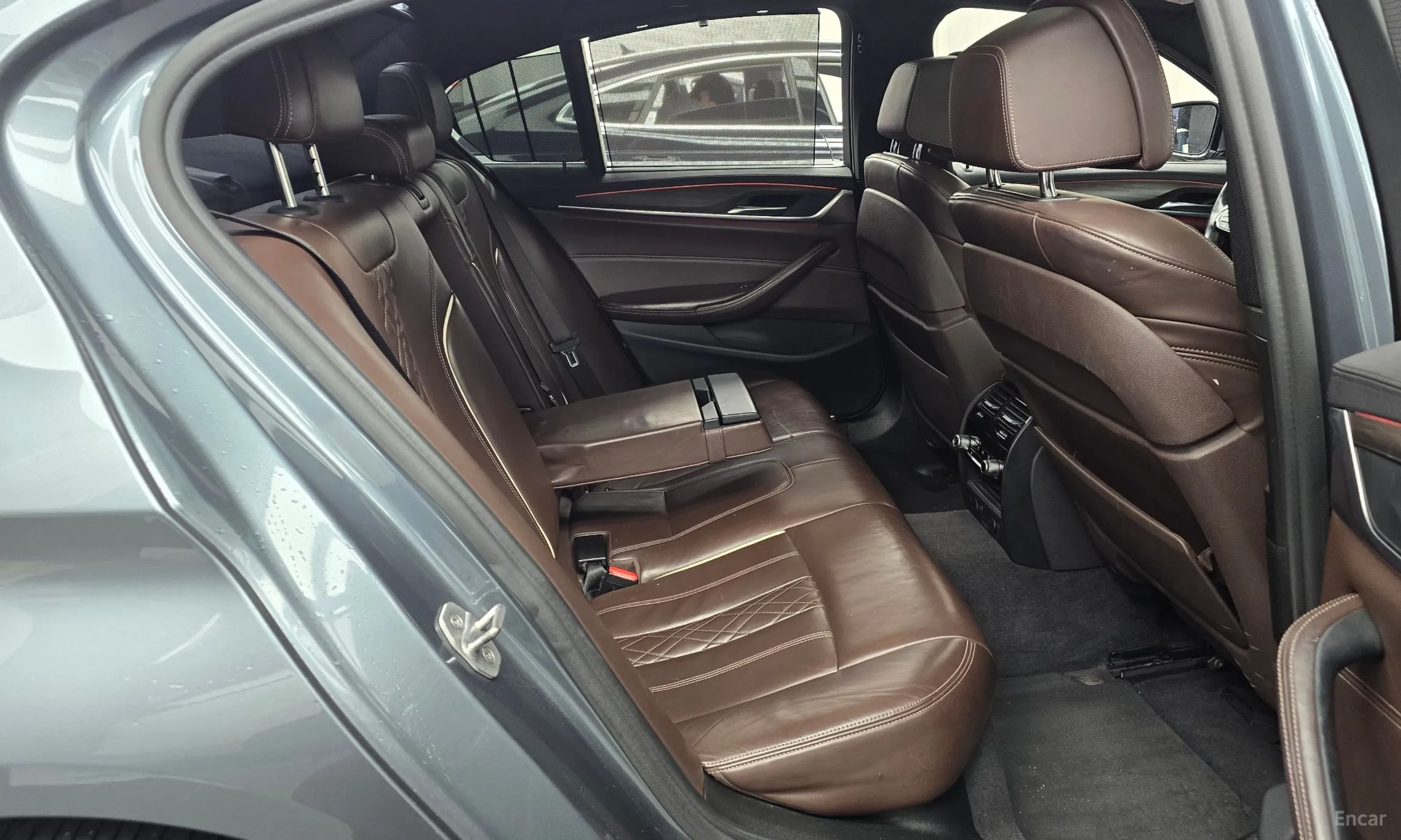 BMW 5 Series (G30) превью 12
