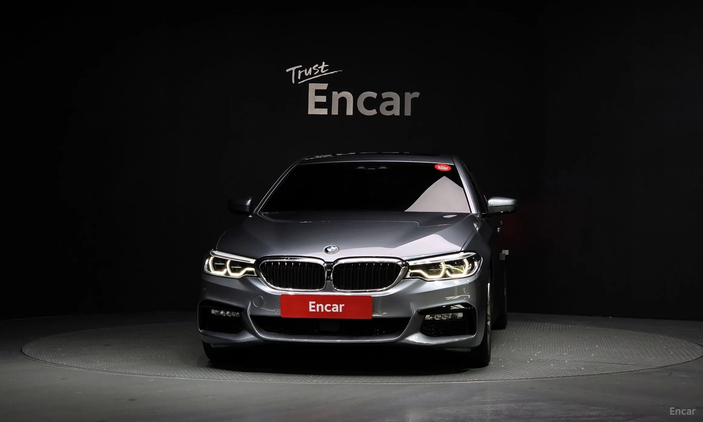 BMW 5 Series (G30) превью 3