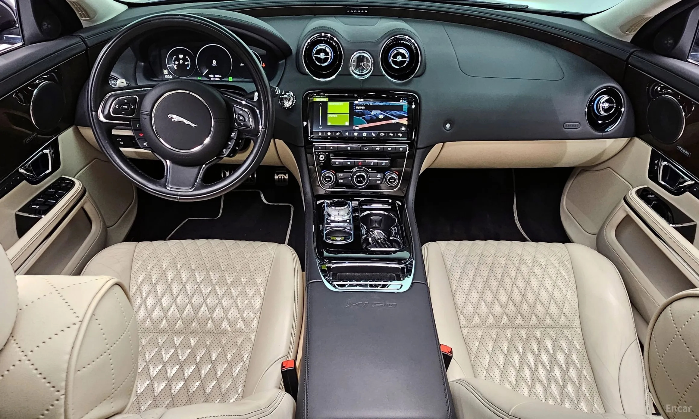 Jaguar All New XJ превью 7