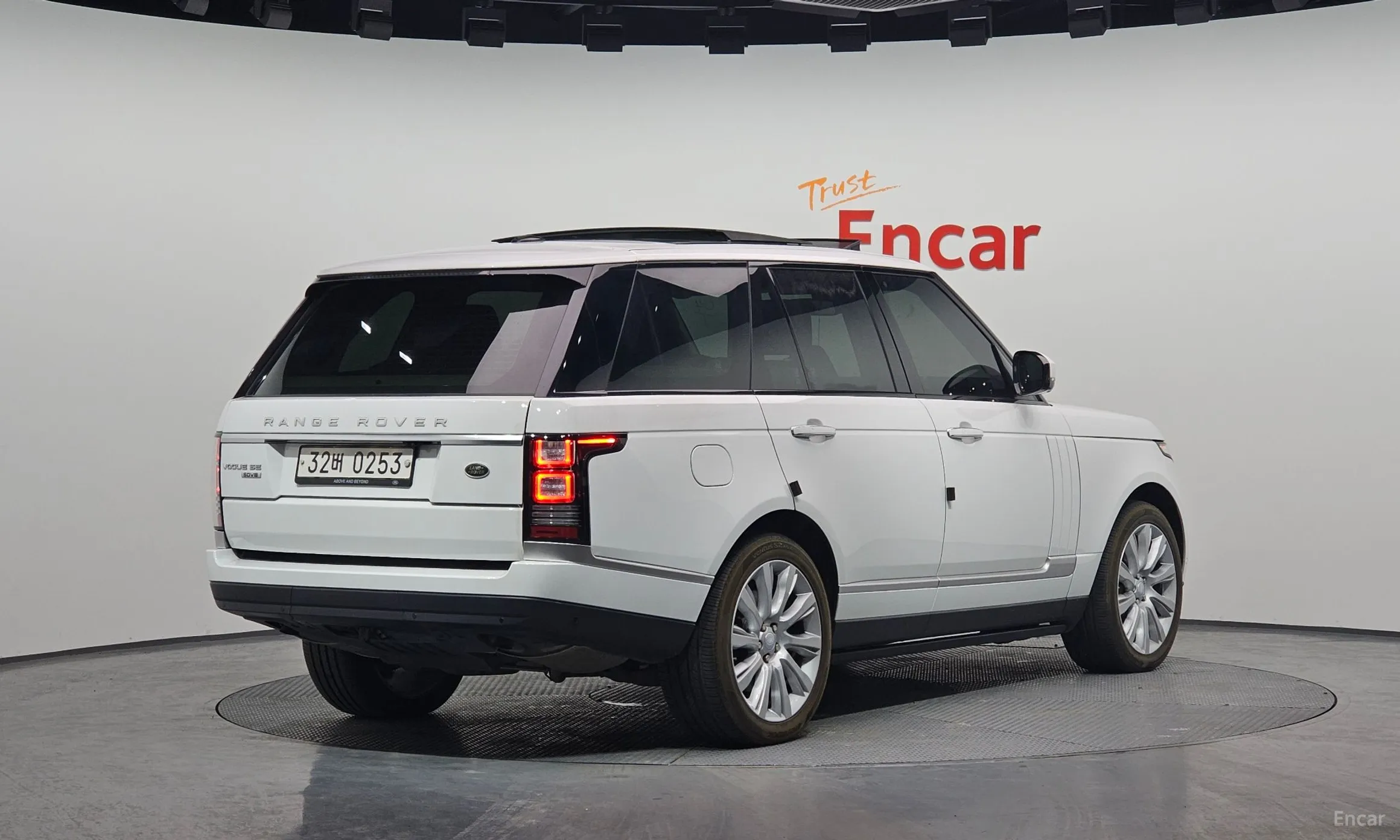 Land Rover Range Rover 4th Generation превью 2