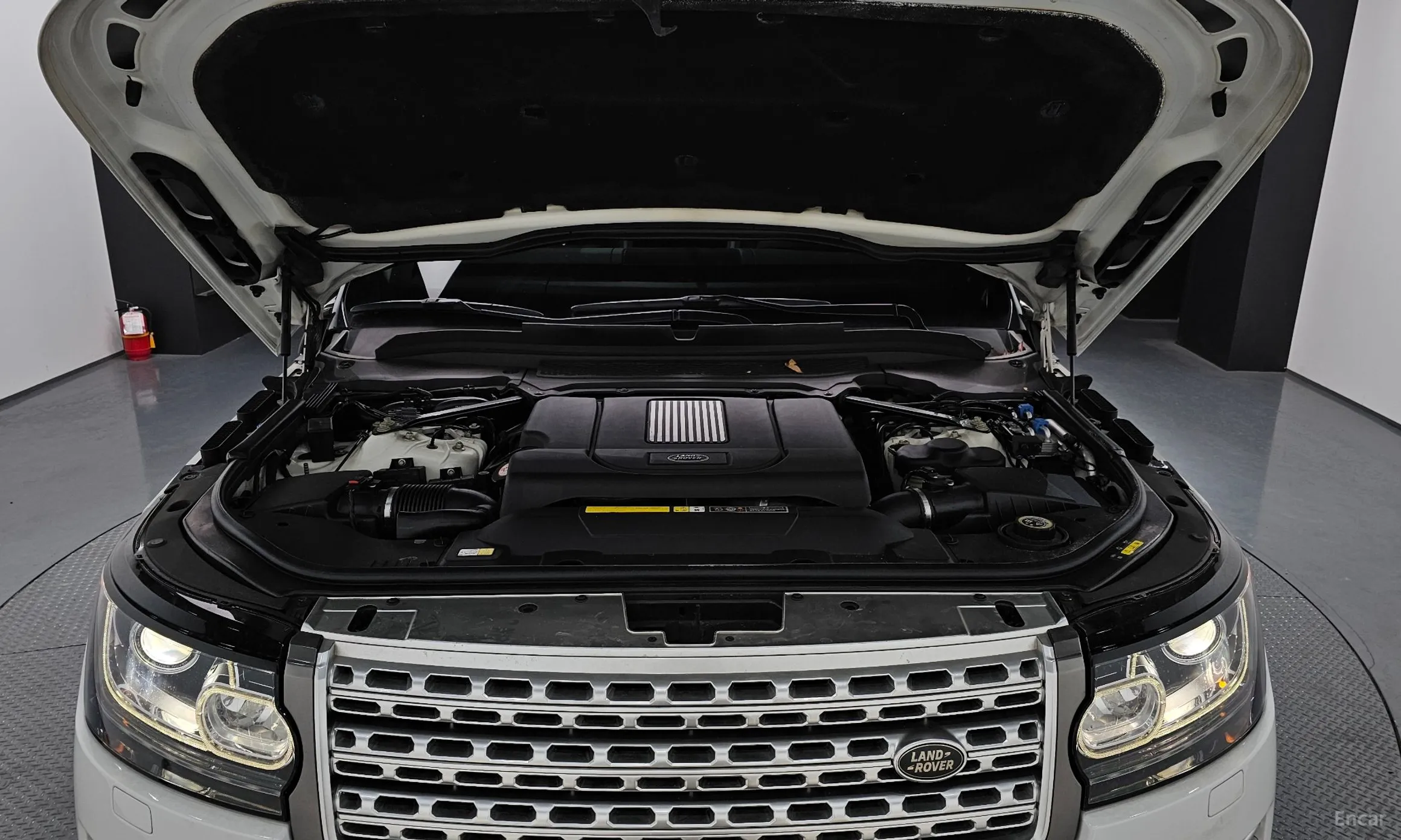 Land Rover Range Rover 4th Generation превью 6