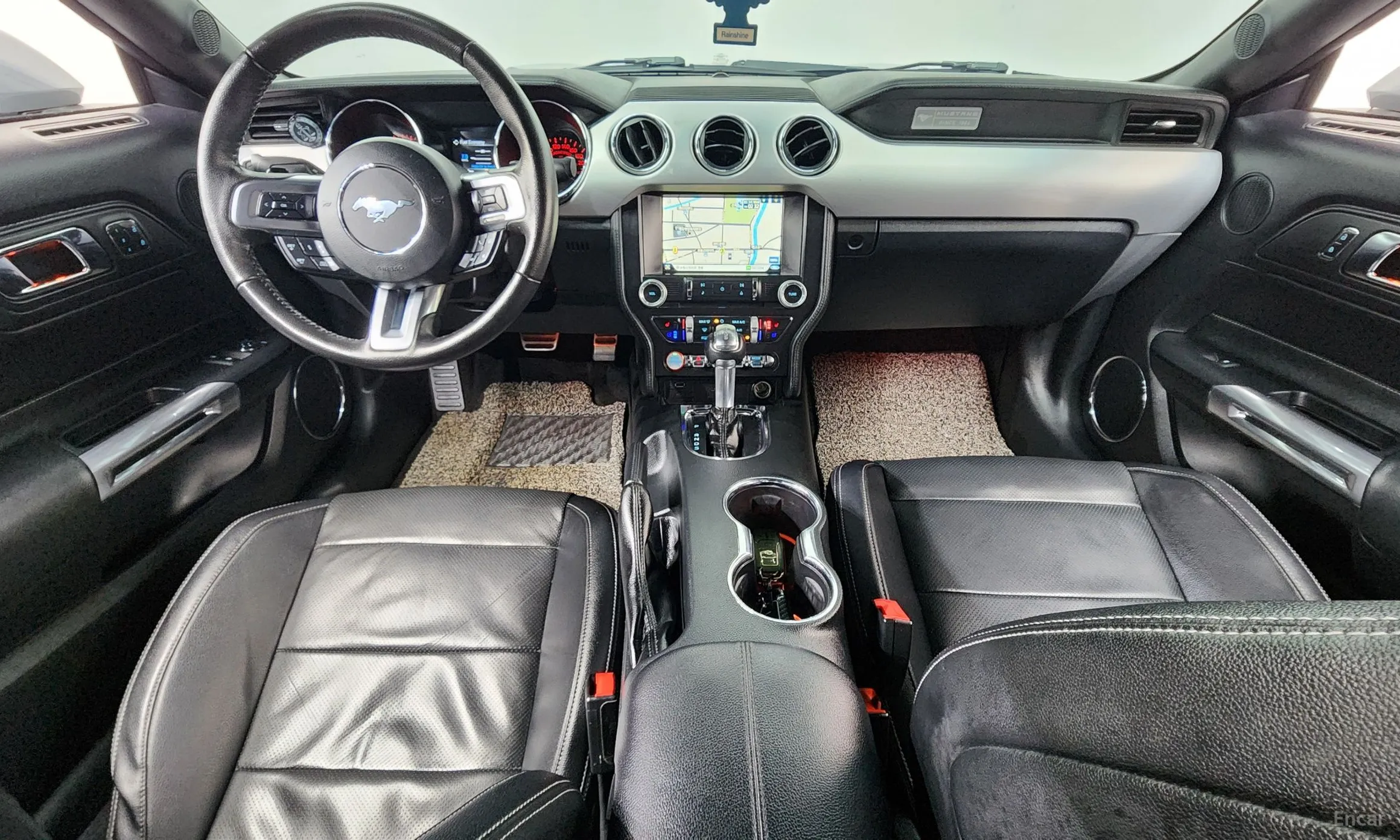 Ford Mustang превью 7