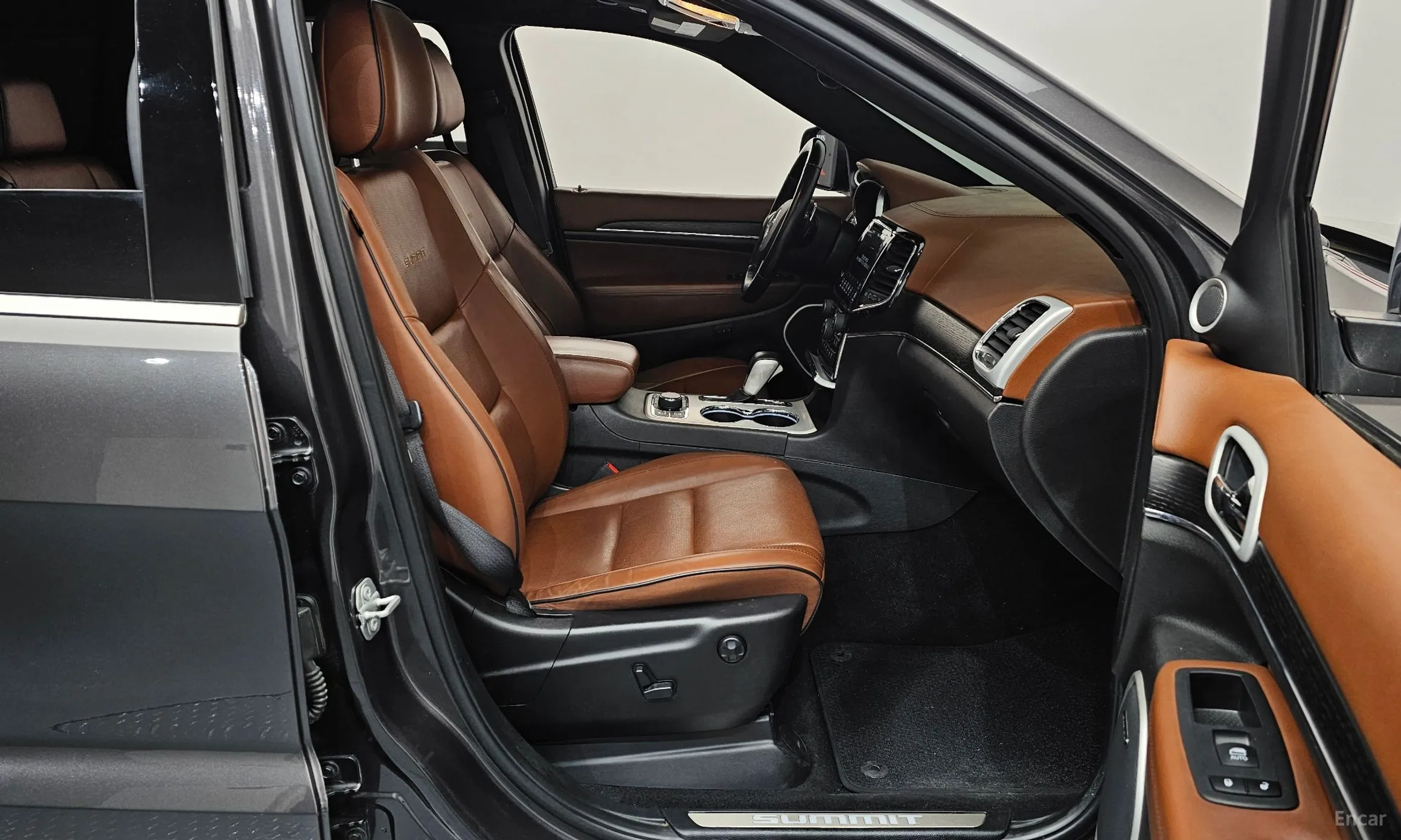 Jeep Grand Cherokee превью 11