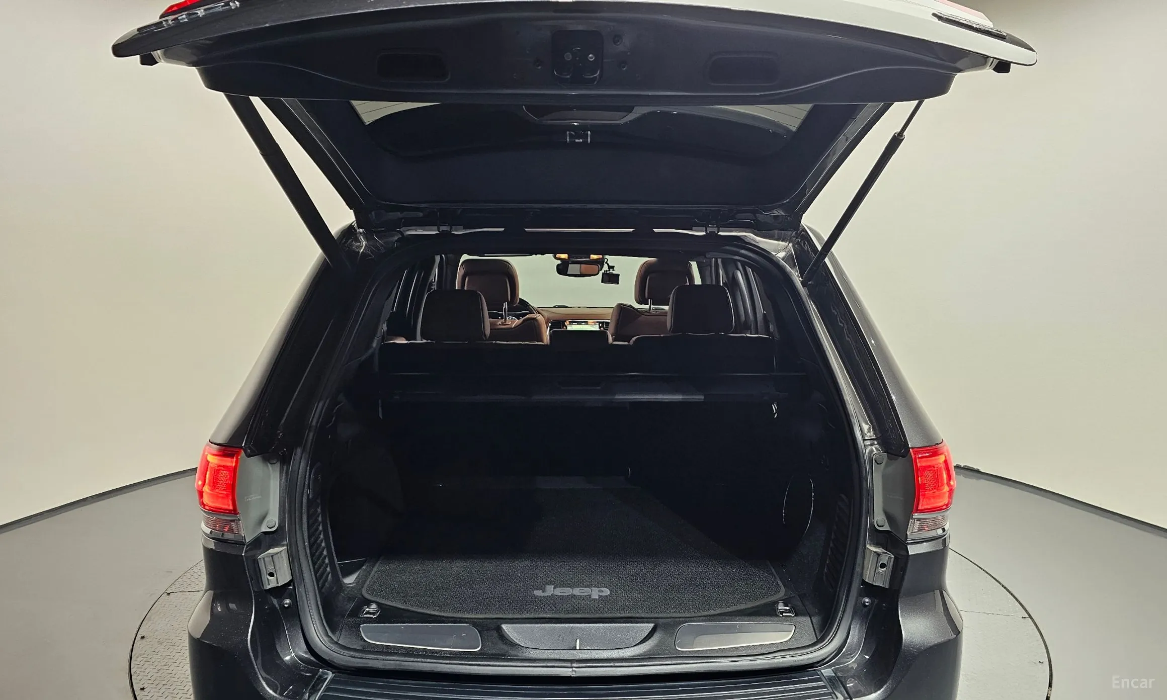 Jeep Grand Cherokee превью 20