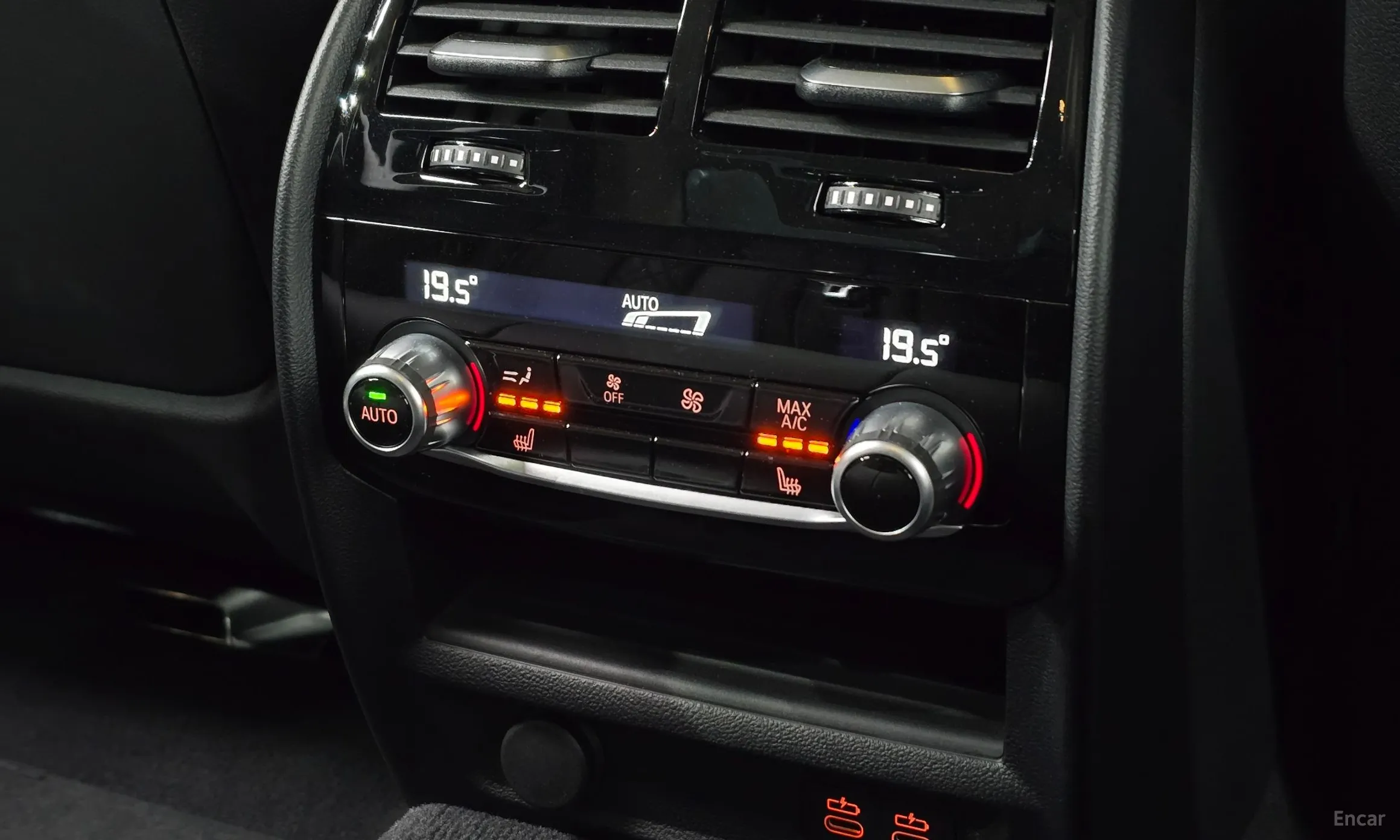 BMW 5 Series (G30) превью 20